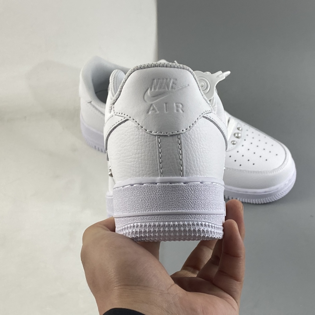 P220  Nike Air Force 1’07 Low 空军一号低帮运动休闲板鞋 DQ0231-100
