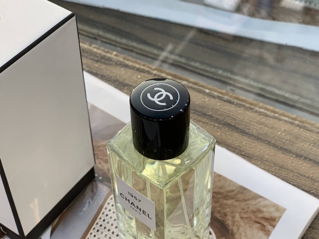 Chanel luxury item 8