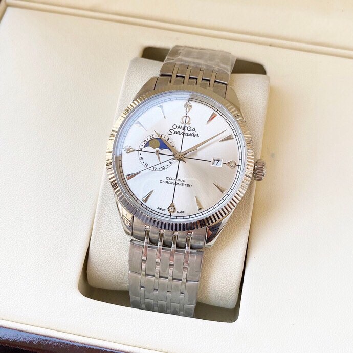 ，  皮带，钢带。简约设计 经典热卖 欧米茄  Omega  男士腕表 西铁城机械机芯 矿物强化玻璃 316L精钢表壳 精钢表带 时尚大方 商务休闲 尺寸：直径42mm 厚度12mm