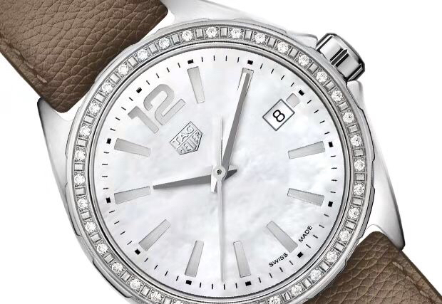 NO:727957,You can customize the check code at the counter. The new TAG Heuer women's watch, a colorful summer!  Great!  This summer's most popular women's watch, new hard goods, exclusive first release!  Original Tagheuer, TAG Heuer F1 series ladies quartz watch, original material strap case, detachable strap, warm and delicate, fresh and elegant, more luxurious!  ~35mm watch diameter, sapphire mirror, exquisite three-dimensional craftsmanship, original Swiss quartz movement, supports disassembly and inspection, one watch and one code with hangtag, synchronized at the counter!  Brand new complete set of [color][color][color],,tag heue19860909可以订做专柜查验码 新款泰格豪雅女表,缤纷一夏！很赞！今夏最爆女装表,新款硬货,独家首发！Original Tagheuer,泰格豪雅F1系列女士石英表,原装材质表带表壳,可拆卸式表带,温润细腻,清新淡雅,更显奢华！～35mm表径,蓝宝石镜面,精致立体工艺字面,原装瑞士石英机芯,支持拆机验货,一表一码配吊牌,专柜同步！全新全套出[色][色][色],,tag heue,Watch