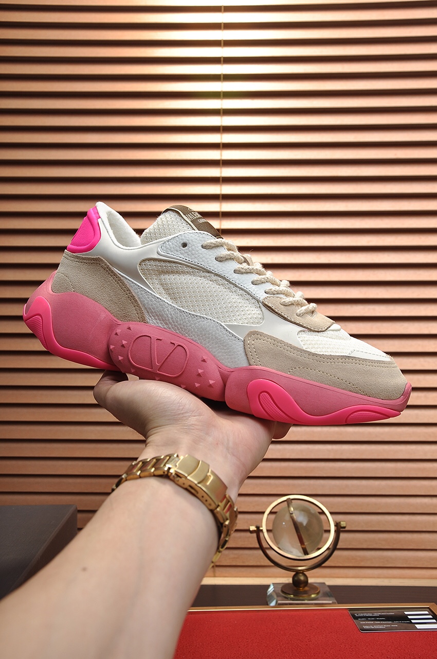 K5  华伦天奴原单 官网最 ，最新時尚休闲男鞋🔜鞋面選用进口上等原版头层牛皮拼接飞织，网布内里，上脚非常有型，个性时尚橡膠耐磨大底，实物拍摄🎬實物更好看，