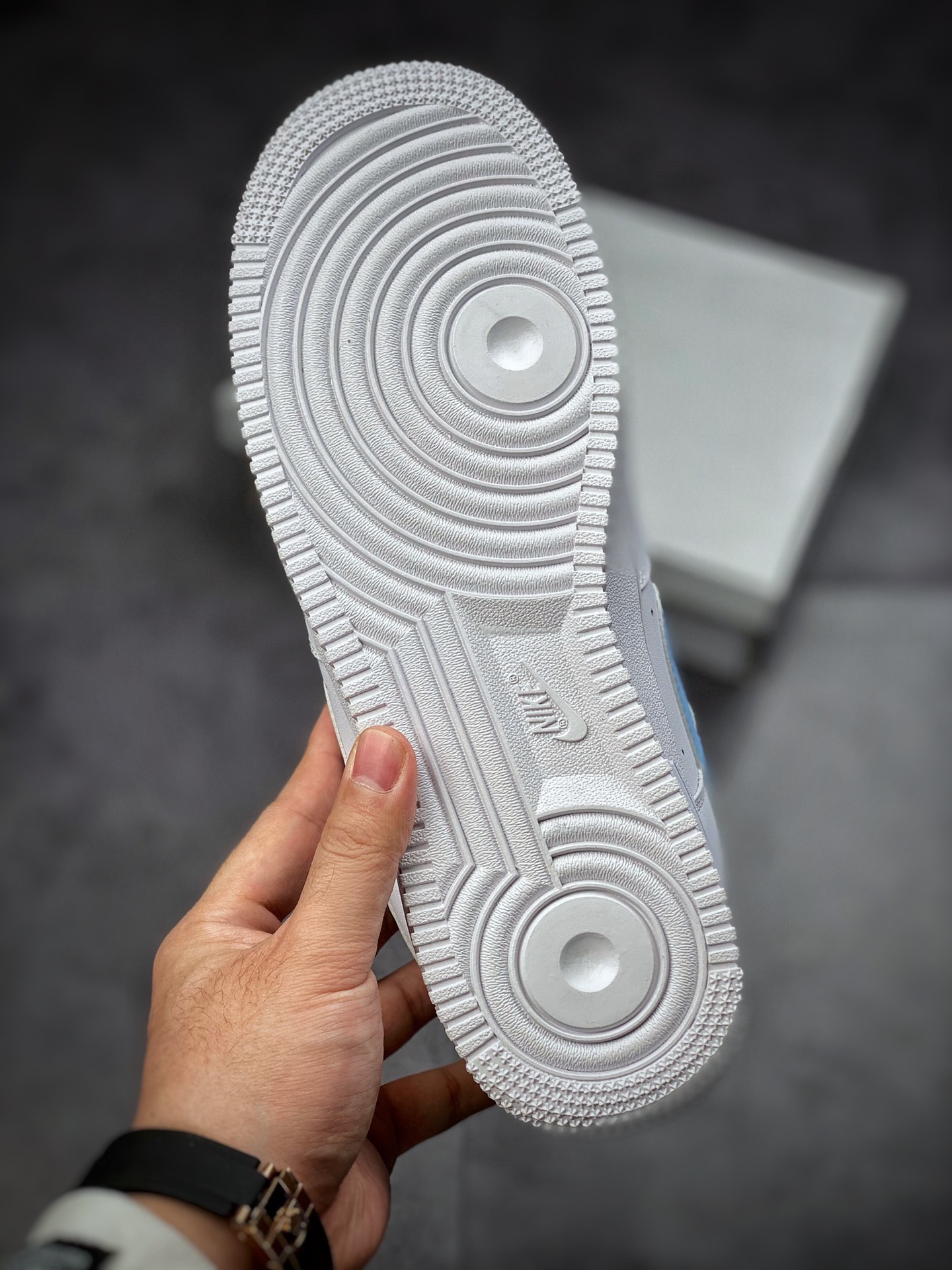 200  Nike Air Force 1 Low 07 白蓝 CQ8915-103