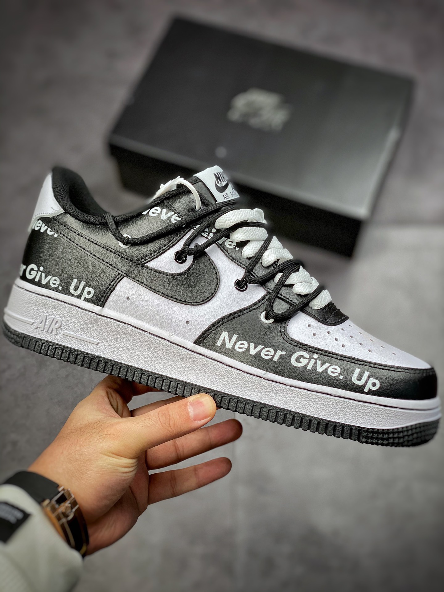 240  Nike Air Force 1 Low 07 黑白弹幕解构 CV1724-104