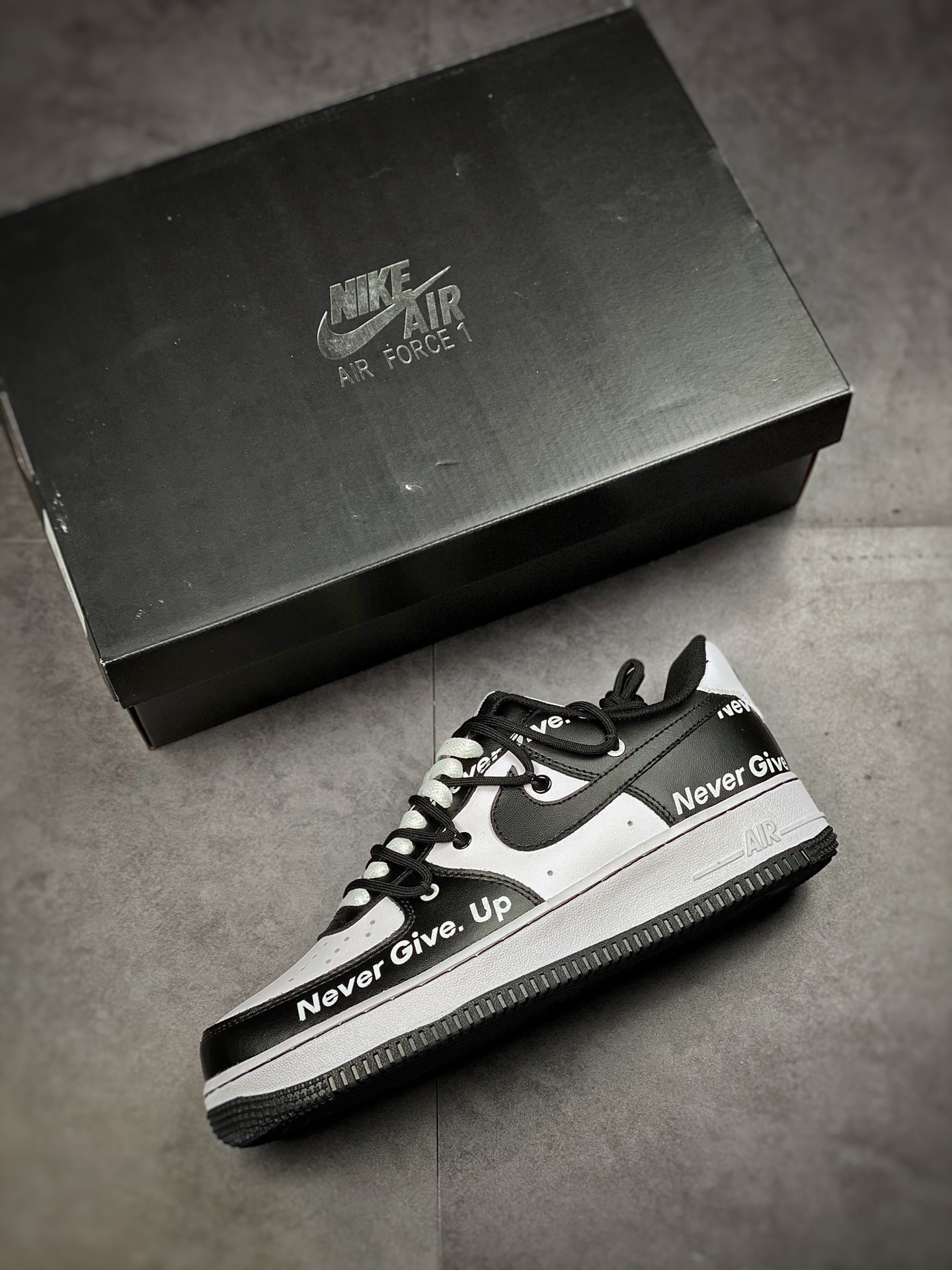 240  Nike Air Force 1 Low 07 黑白弹幕解构 CV1724-104