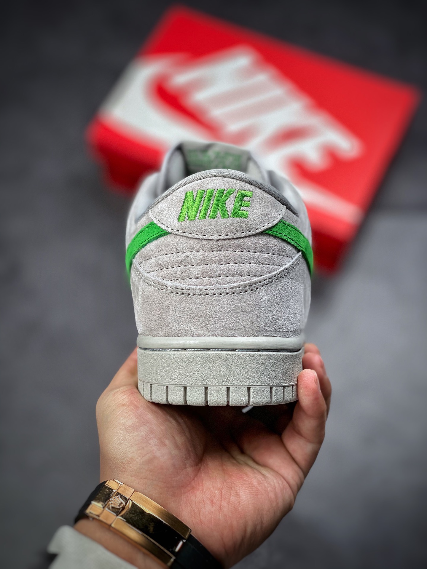 260  Nike SB Dunk Low 元年复刻 灰绿 316272-526
