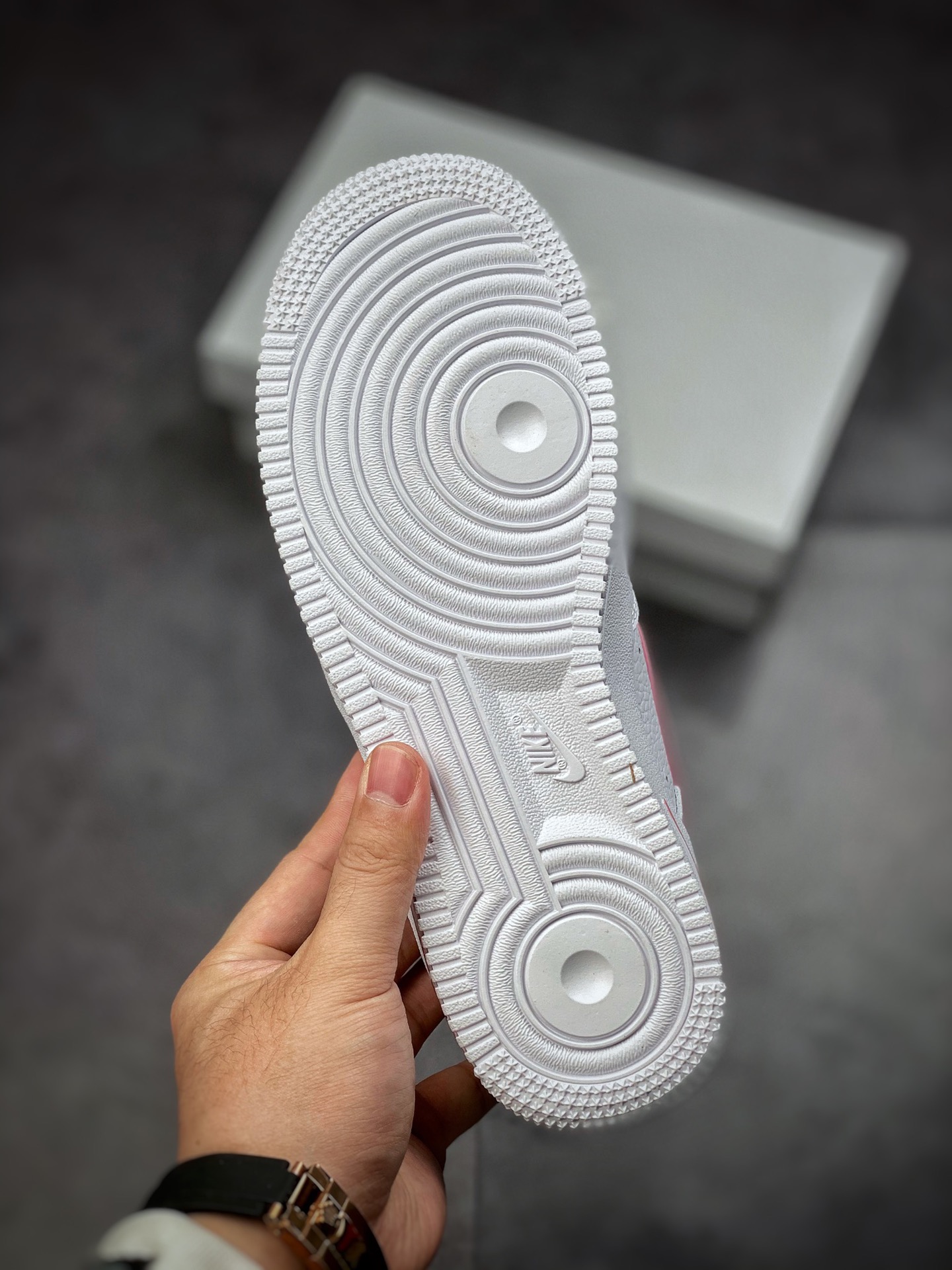 200  Nike Air Force 1 Low 07 荔枝纹玫瑰粉 CT3839-104