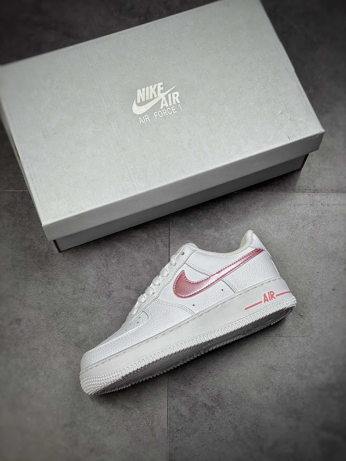 200  Nike Air Force 1 Low 07 荔枝纹玫瑰粉 CT3839-104