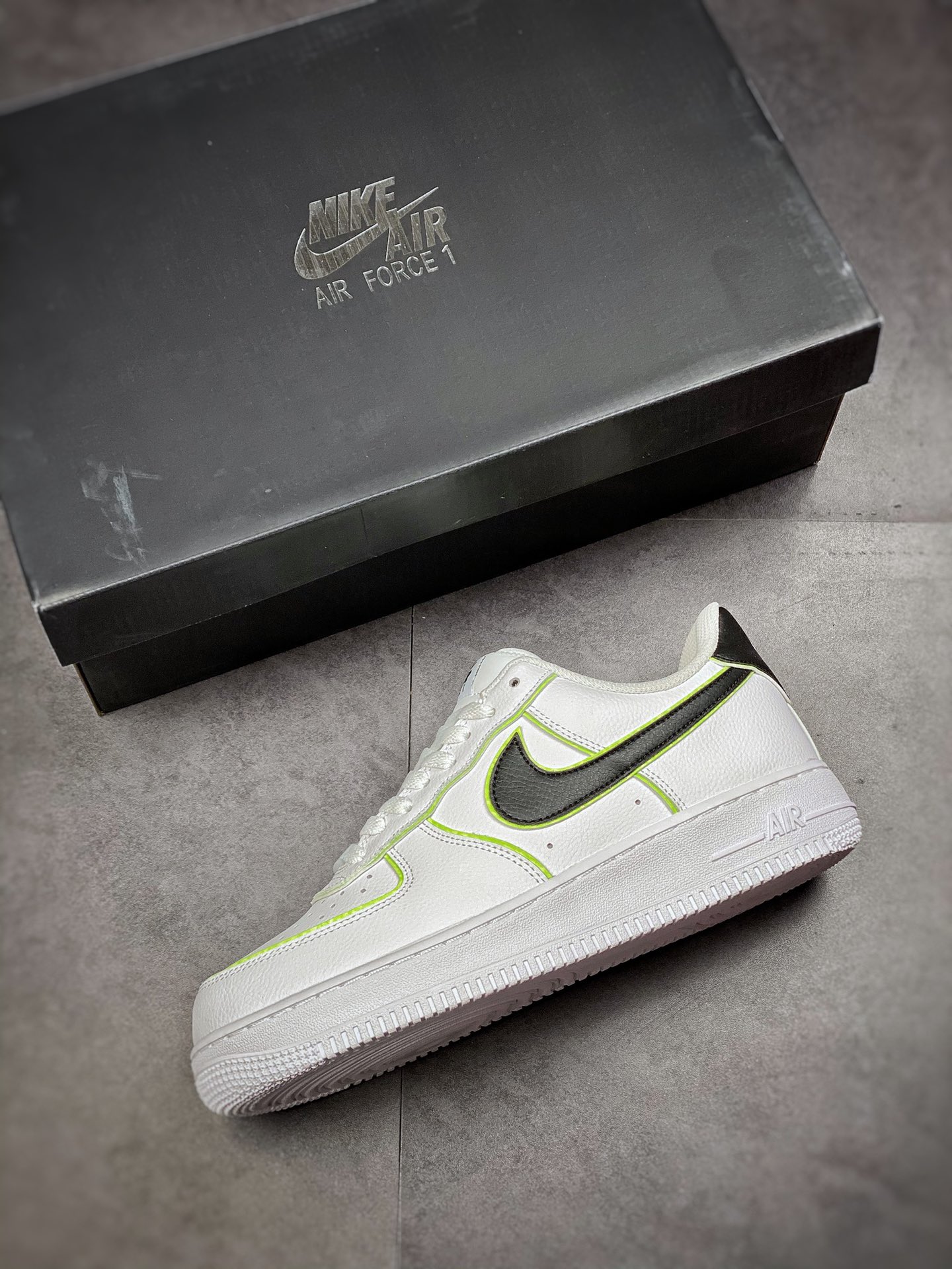 200  Nike Air Force 1 Low 07 白黑黄描边 CW2288-304