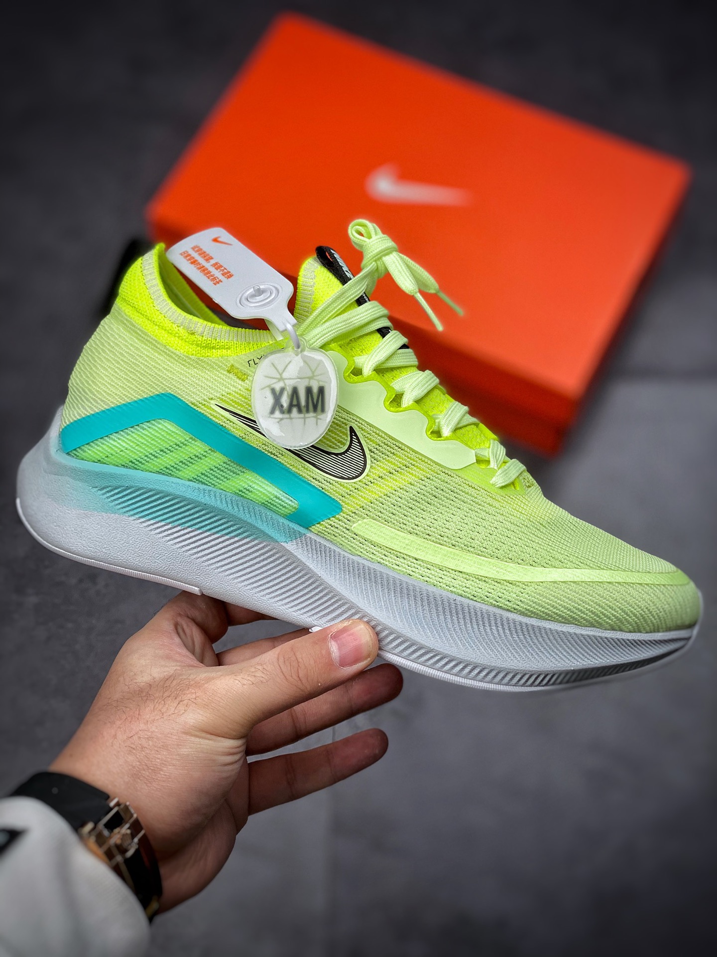 260  Nike Zoom Fly 4 耐克男子超弹碳板跑步鞋CT2401-700
