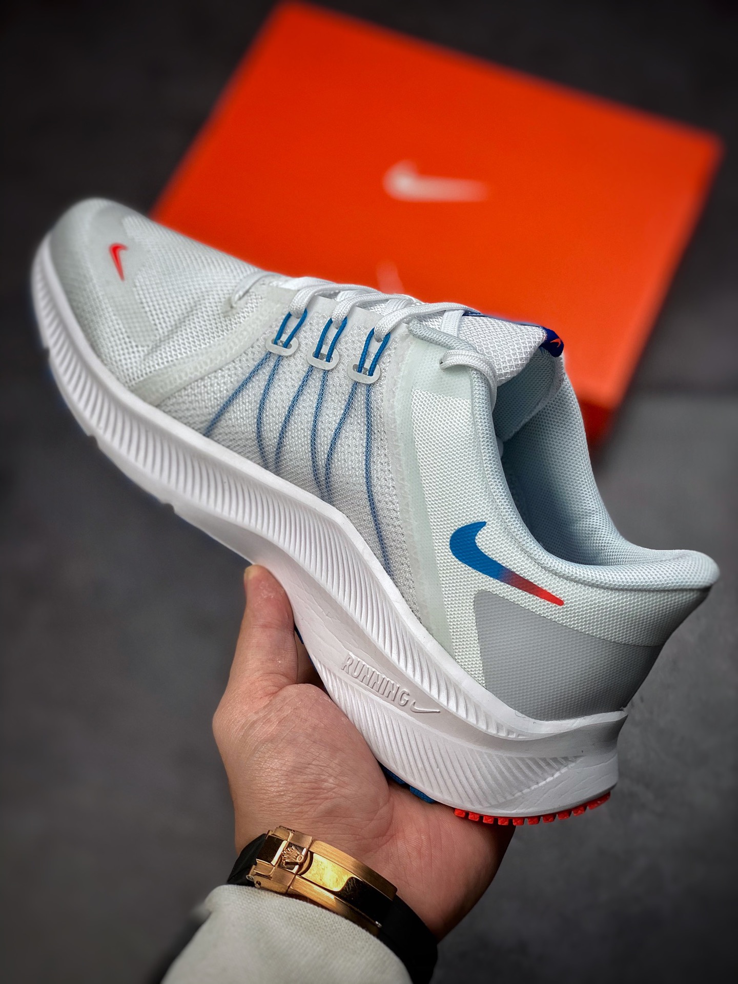 180  Nike Quest 4极速4代 网面透气 时尚休闲跑步鞋DA1105-101