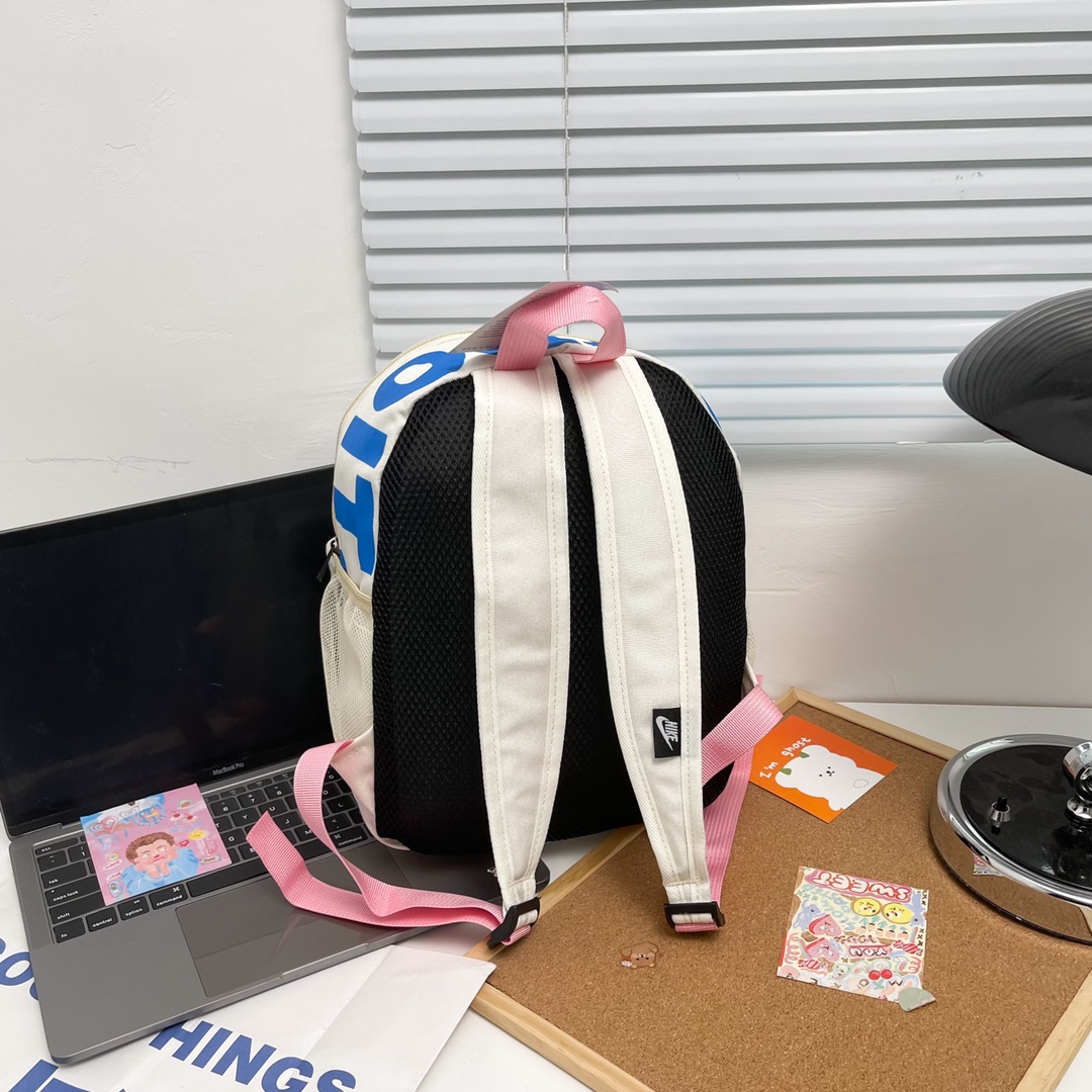 供货价:63💰开学季背包🎒原单好货,原包装吊牌，。NIKE耐克 儿童小背包幼儿园休闲双肩包男女大童运动休闲学生书包旅行背包 尺寸:31×25×13