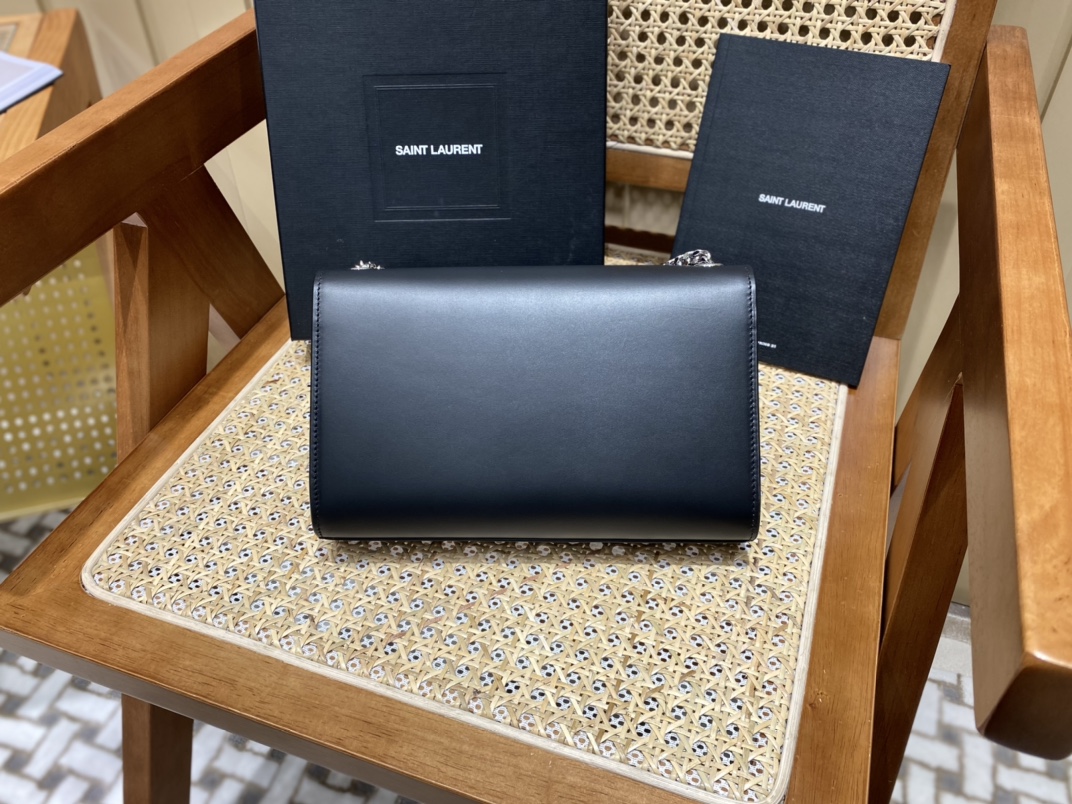 YSL 𝑲𝒂𝒕𝒆 𝟮𝟰𝒄𝒎 平纹经典款斜挎链条包 354119黑色/银扣