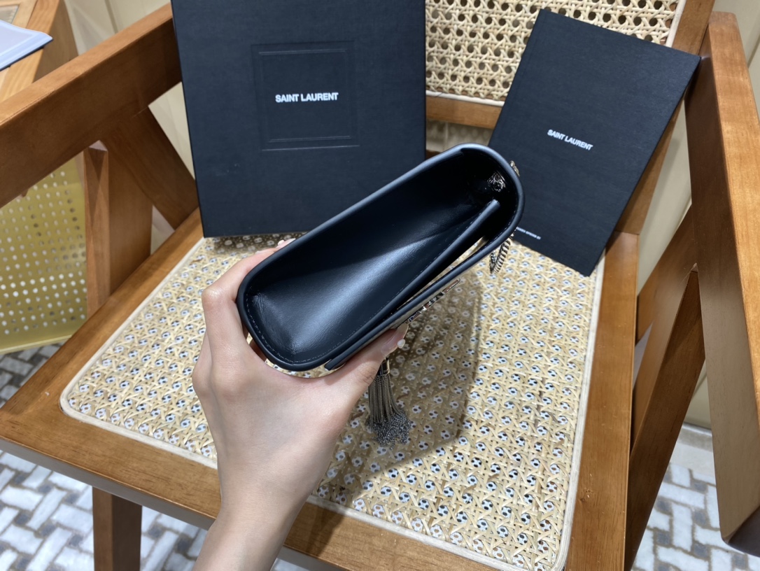 YSL 𝑲𝒂𝒕𝒆 𝟮𝟰𝒄𝒎 平纹经典款斜挎链条包 354119黑色/银扣