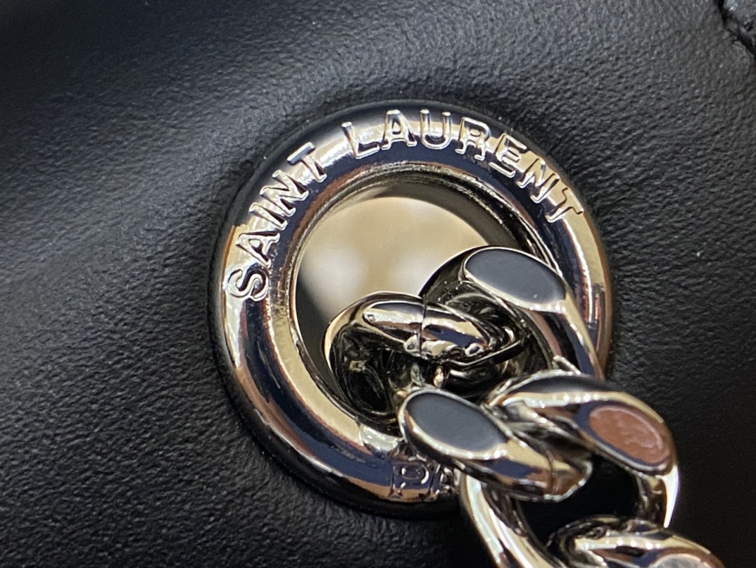 YSL 𝑲𝒂𝒕𝒆 𝟮𝟰𝒄𝒎 平纹经典款斜挎链条包 354119黑色/银扣
