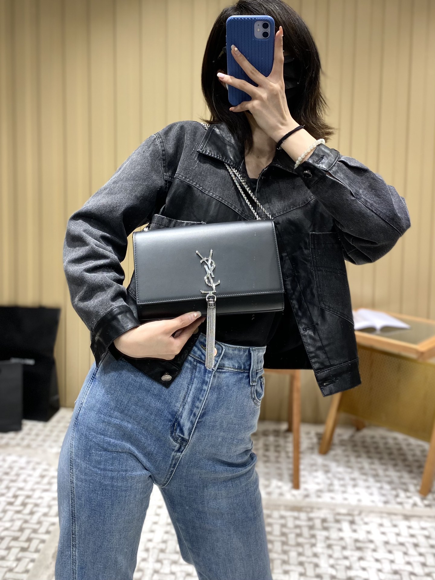 YSL 𝑲𝒂𝒕𝒆 𝟮𝟰𝒄𝒎 平纹经典款斜挎链条包 354119黑色/银扣