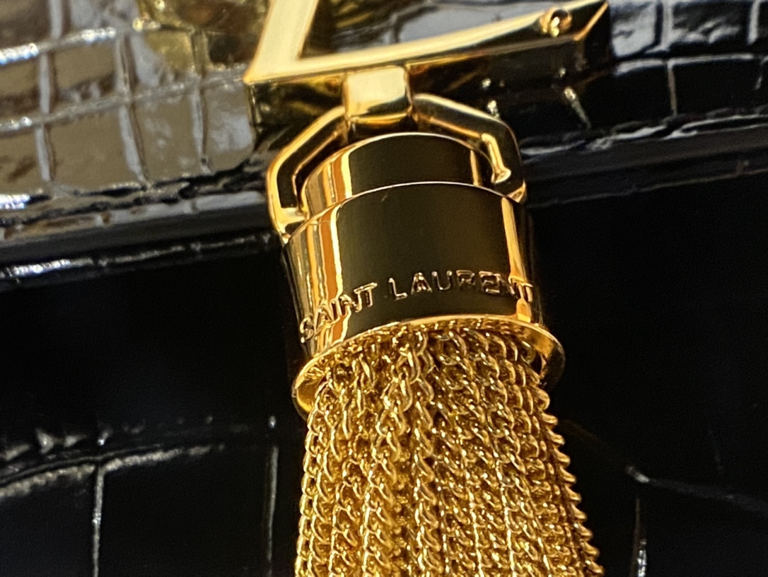 YSL ๐ฒ๐๐๐ ๐ฎ๐ฐ๐๐ ้ณ้ฑผ็บนๆต่ๅ
354119้ป่ฒ/้ๆฃ