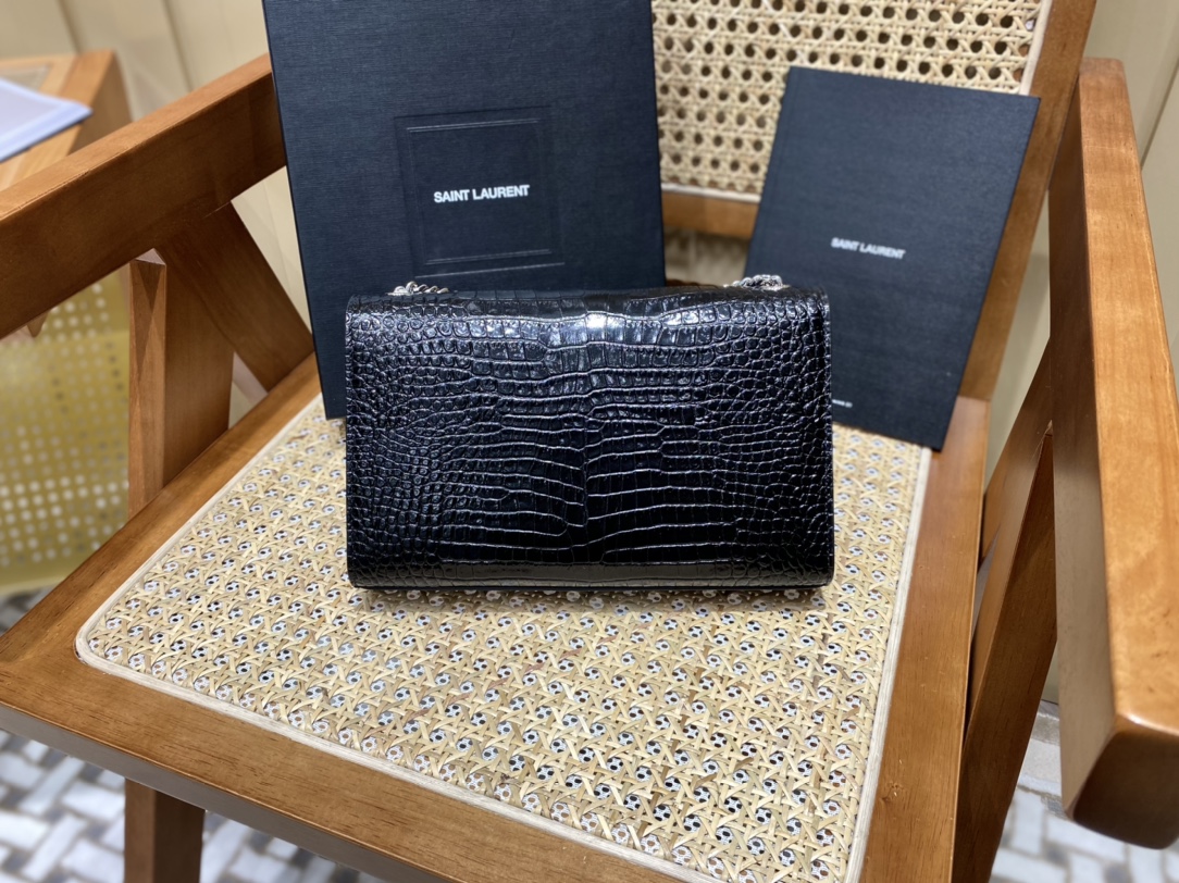 YSL 𝑲𝒂𝒕𝒆 𝟮𝟰𝒄𝒎 鳄鱼纹流苏包 354119黑色/银扣