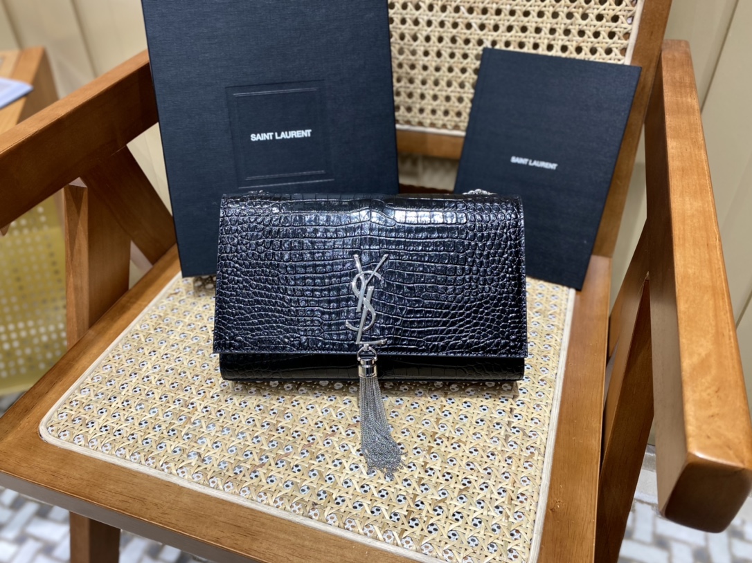 YSL 𝑲𝒂𝒕𝒆 𝟮𝟰𝒄𝒎 鳄鱼纹流苏包 354119黑色/银扣