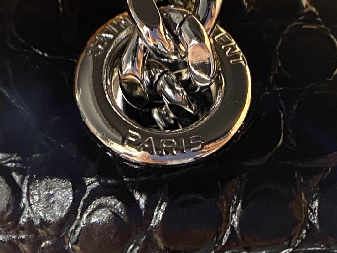 YSL 𝑲𝒂𝒕𝒆 𝟮𝟰𝒄𝒎 鳄鱼纹流苏包 354119黑色/银扣