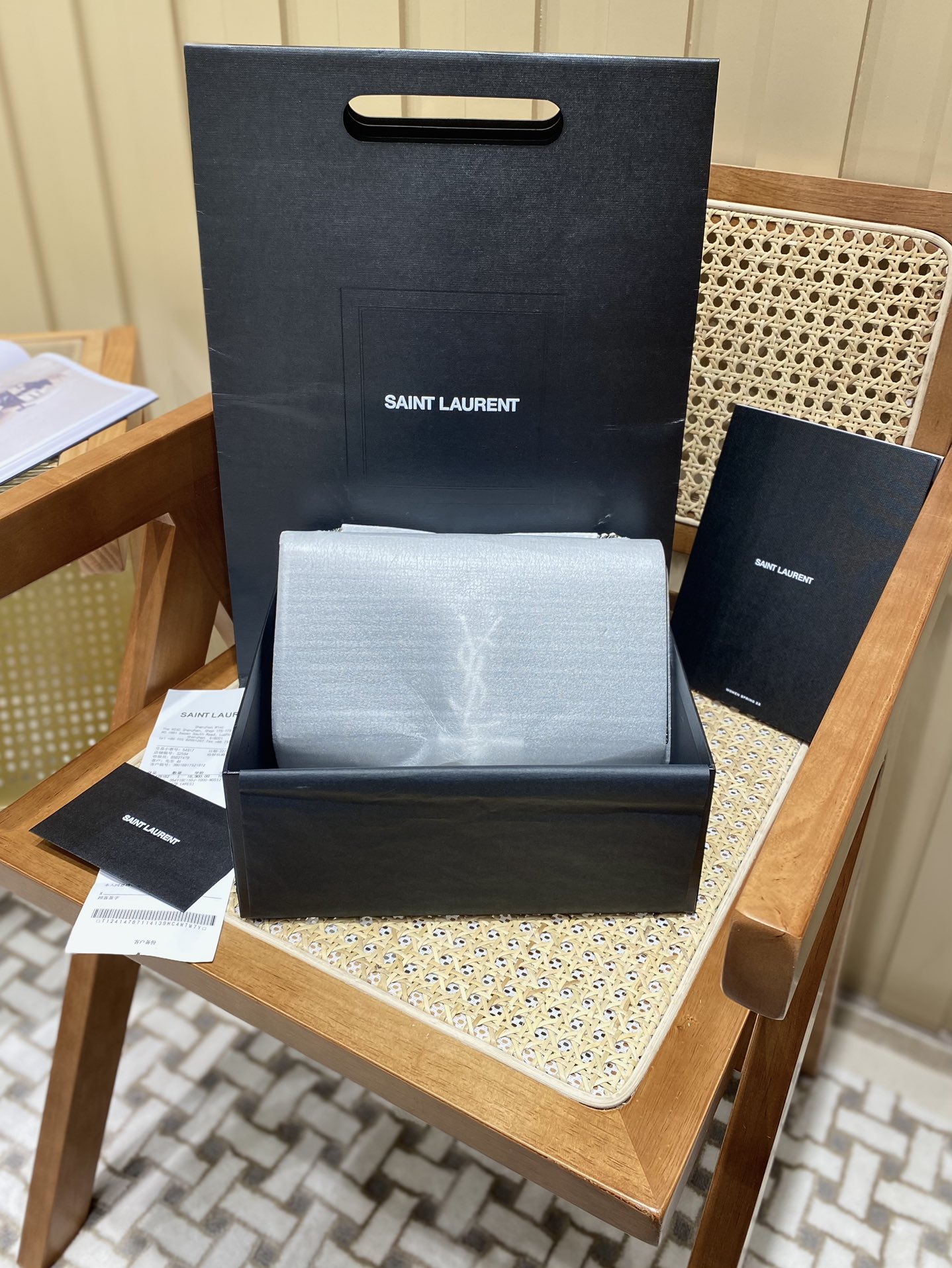 YSL 𝑲𝒂𝒕𝒆 𝟮𝟰𝒄𝒎 鳄鱼纹流苏包 354119黑色/银扣