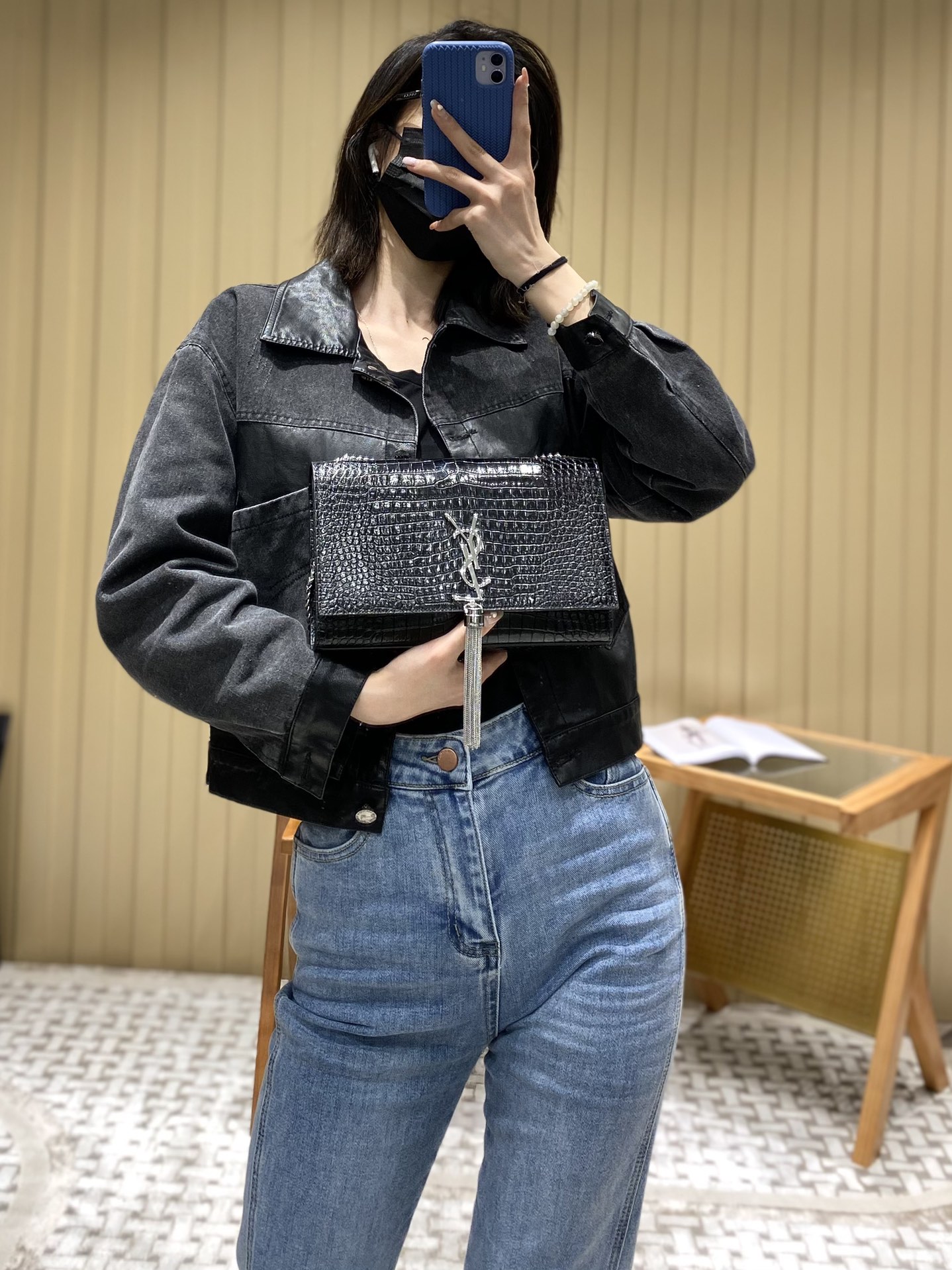YSL 𝑲𝒂𝒕𝒆 𝟮𝟰𝒄𝒎 鳄鱼纹流苏包 354119黑色/银扣