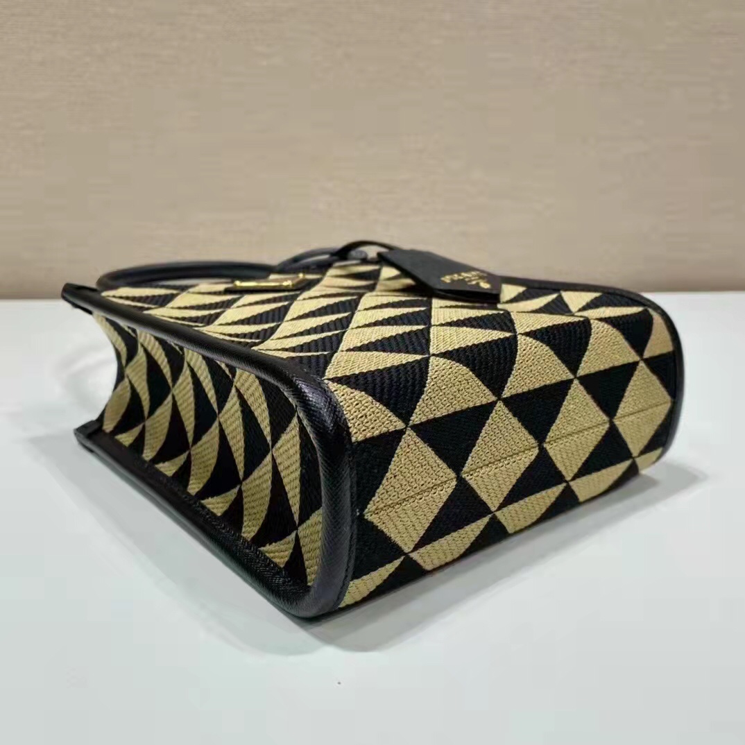 Prada Luxury Designer Handbag Shoulder Bag in fine calfskin 6