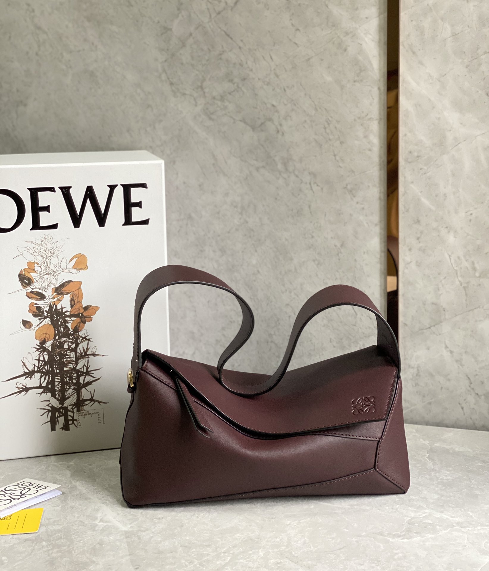 LOEWE罗意威Puzzle hobo腋下包 0673酒红