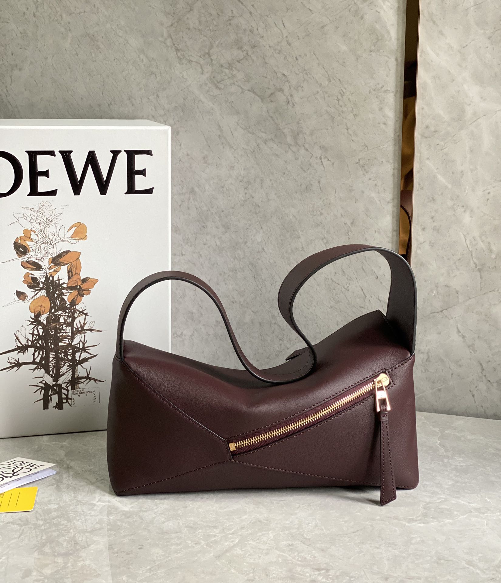 LOEWE罗意威Puzzle hobo腋下包 0673酒红