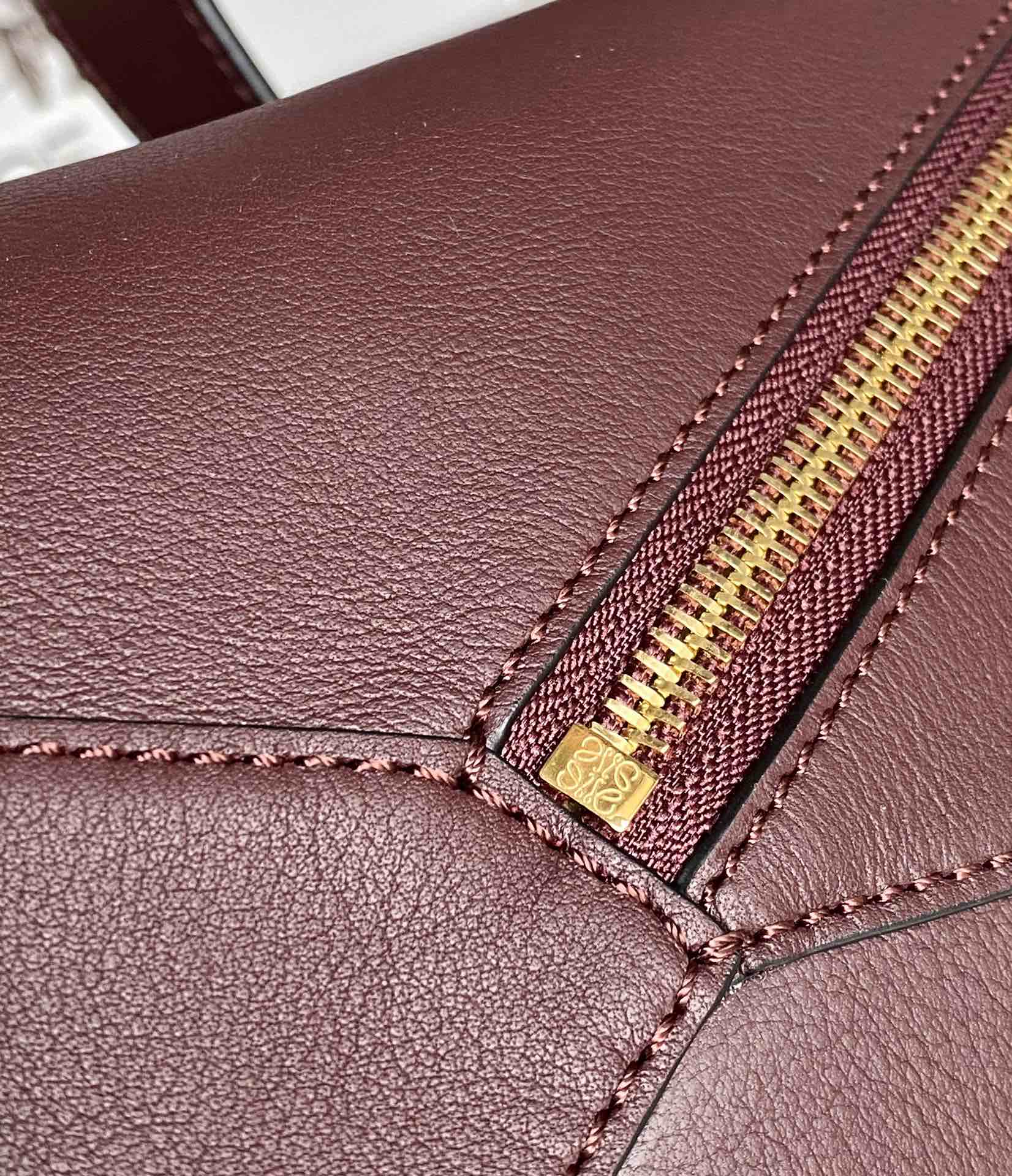 LOEWE罗意威Puzzle hobo腋下包 0673酒红