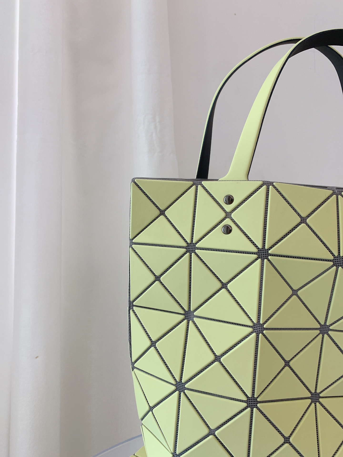 ISSEY MIYAKE 新品三月樱花季限定色手提袋0087