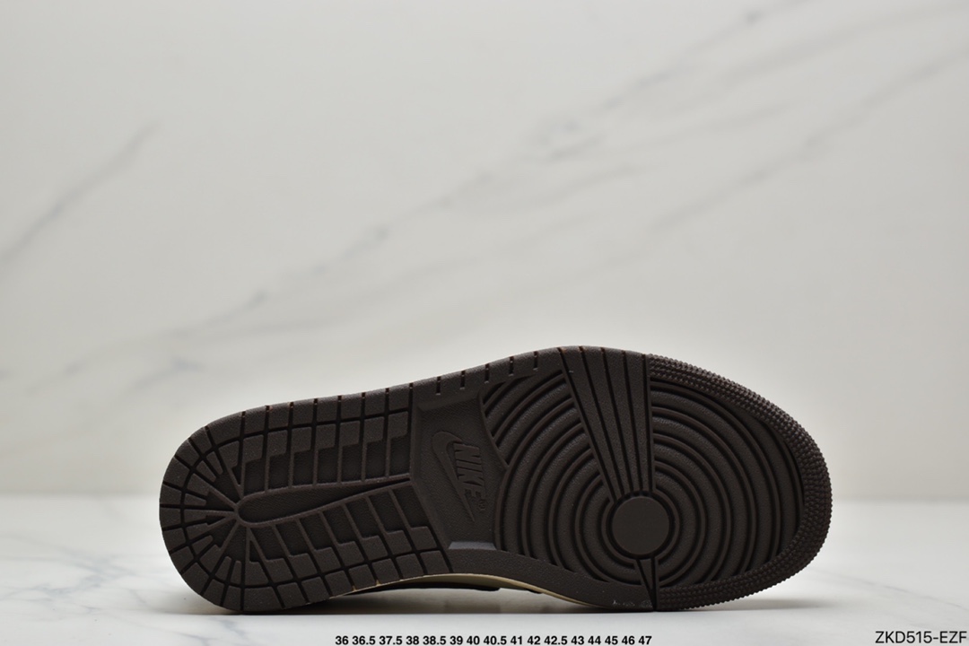 270 Travis Scott x Air Jordan 1 Low AJ1乔1低帮倒钩板鞋 CQ4277-001