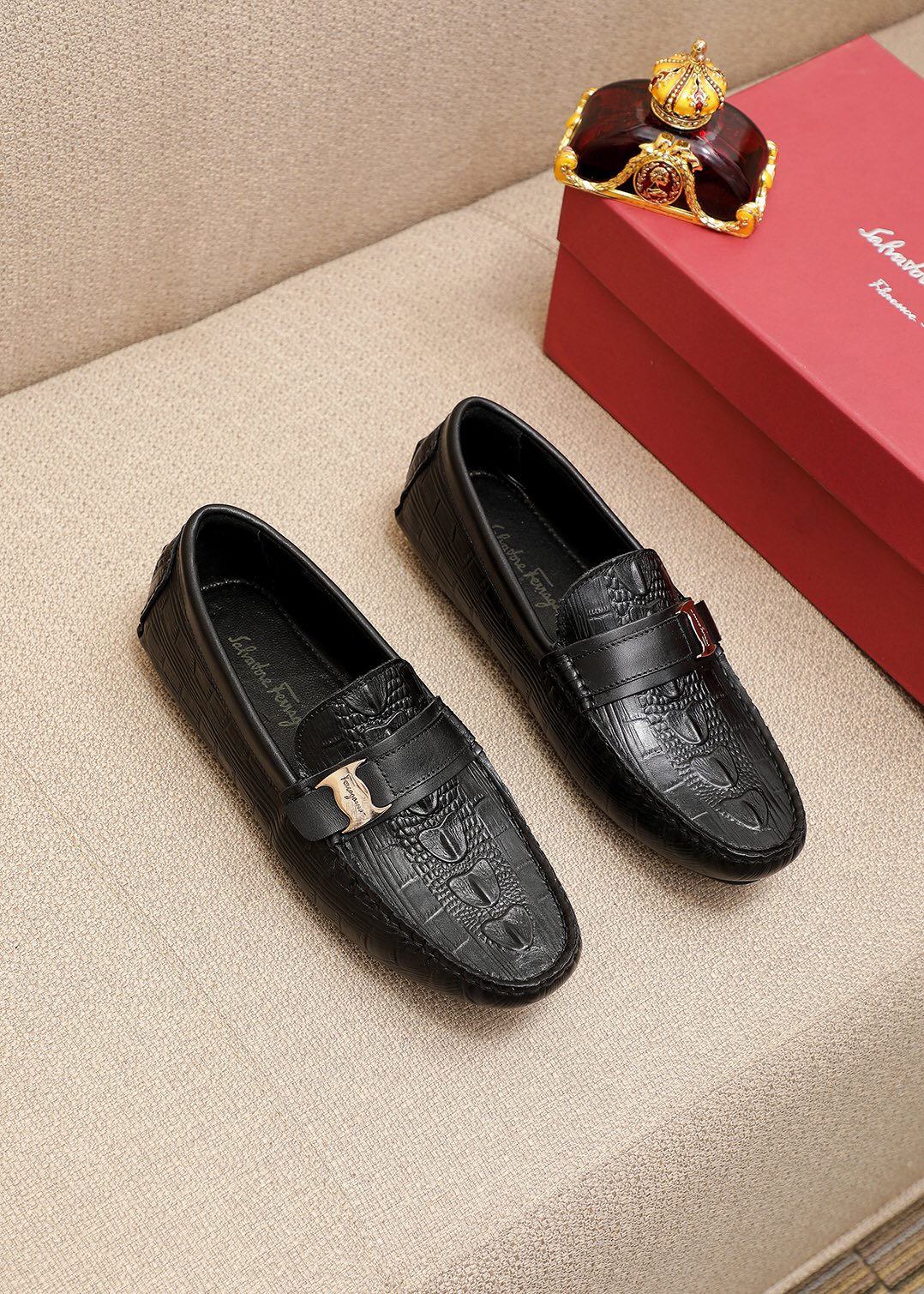 I5  Ferragamo「 菲拉格慕」豆豆鞋正码