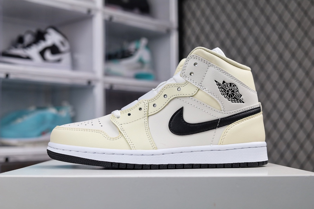 H5 纯原版本 Air Jordan 1 Mid 米黄色市售最强中帮 天花板品质市面唯一正确版本 全鞋正品原材料 公司原鞋购回重新打版开模 拒绝公底 购置公司同步原材料 都有细节还原95%全网最高版本 原汁原味 忠于原版×699BX