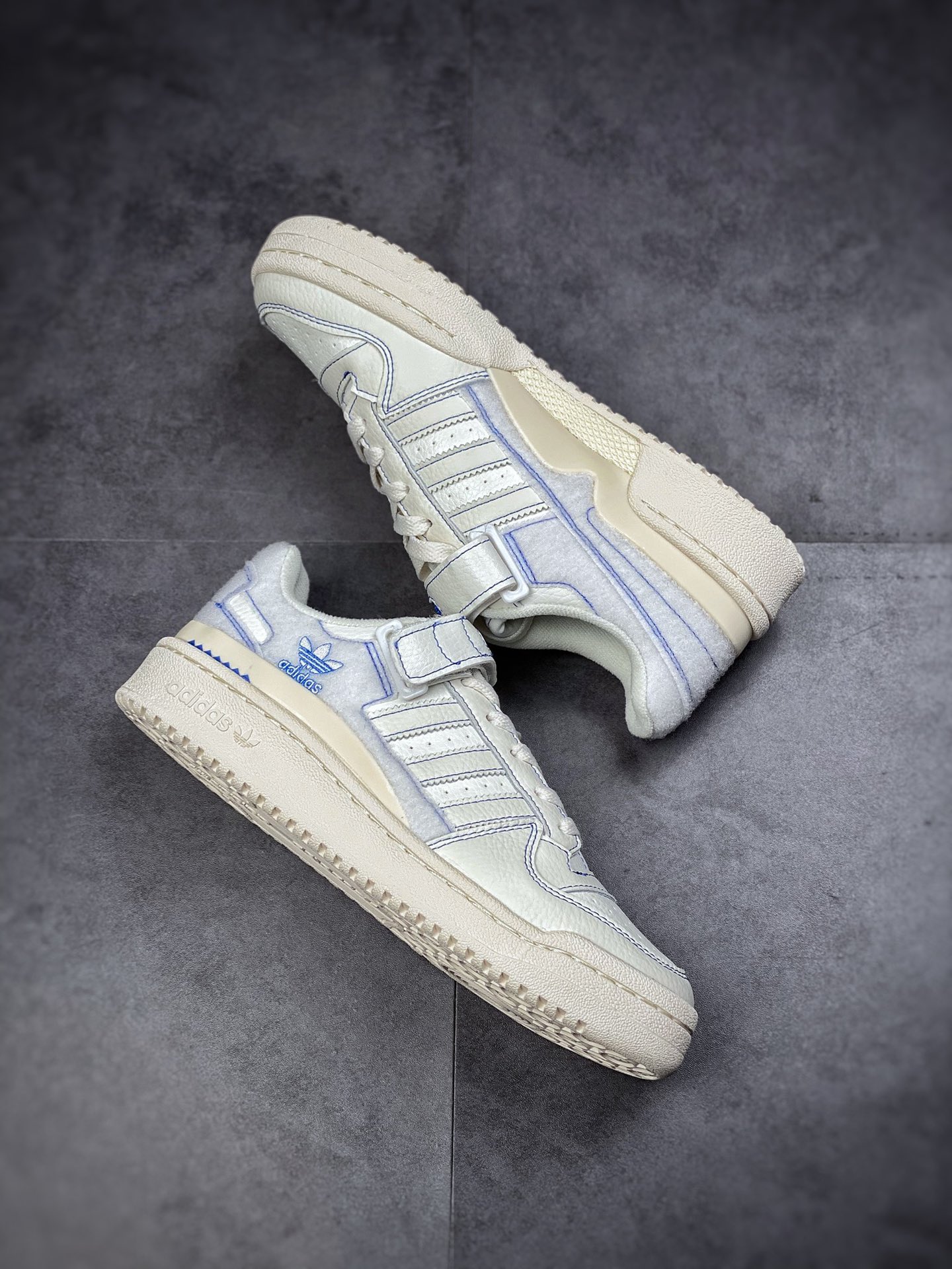 180 阿迪达斯 Adidas Forum 84 Low 低帮百搭潮流休闲运动板鞋GX1018-莆田鞋,莆田鞋货源,高仿鞋,高仿鞋货源,安福档口,莆田高仿鞋,莆田鞋批发,高仿鞋批发,莆田高仿运动鞋,高仿运动鞋,莆田运动鞋 180 阿迪达斯 Adidas Forum 84 Low 低帮百搭潮流休闲运动板鞋GX1018