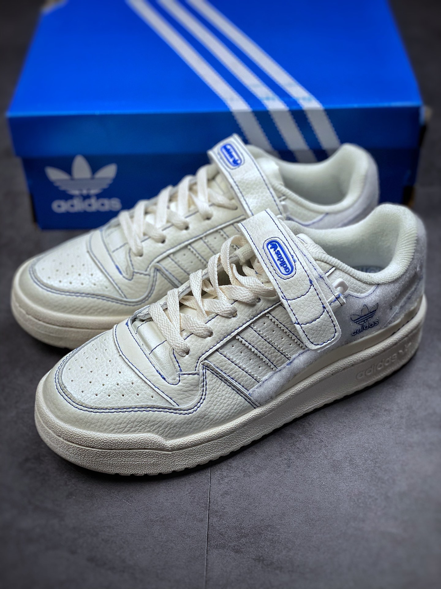 180 阿迪达斯 Adidas Forum 84 Low 低帮百搭潮流休闲运动板鞋GX1018-莆田鞋,莆田鞋货源,高仿鞋,高仿鞋货源,安福档口,莆田高仿鞋,莆田鞋批发,高仿鞋批发,莆田高仿运动鞋,高仿运动鞋,莆田运动鞋 180 阿迪达斯 Adidas Forum 84 Low 低帮百搭潮流休闲运动板鞋GX1018