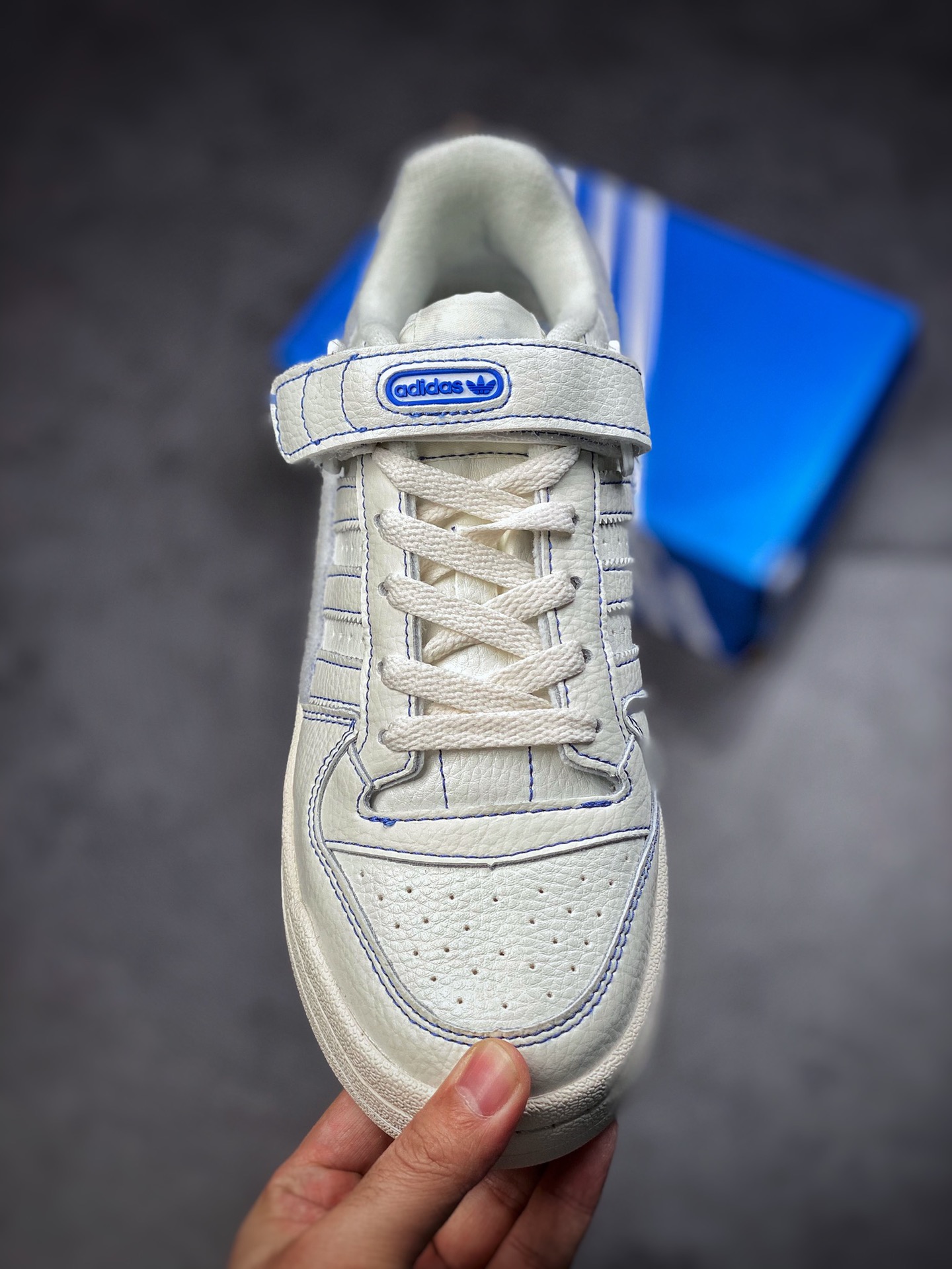 180 阿迪达斯 Adidas Forum 84 Low 低帮百搭潮流休闲运动板鞋GX1018-莆田鞋,莆田鞋货源,高仿鞋,高仿鞋货源,安福档口,莆田高仿鞋,莆田鞋批发,高仿鞋批发,莆田高仿运动鞋,高仿运动鞋,莆田运动鞋 180 阿迪达斯 Adidas Forum 84 Low 低帮百搭潮流休闲运动板鞋GX1018