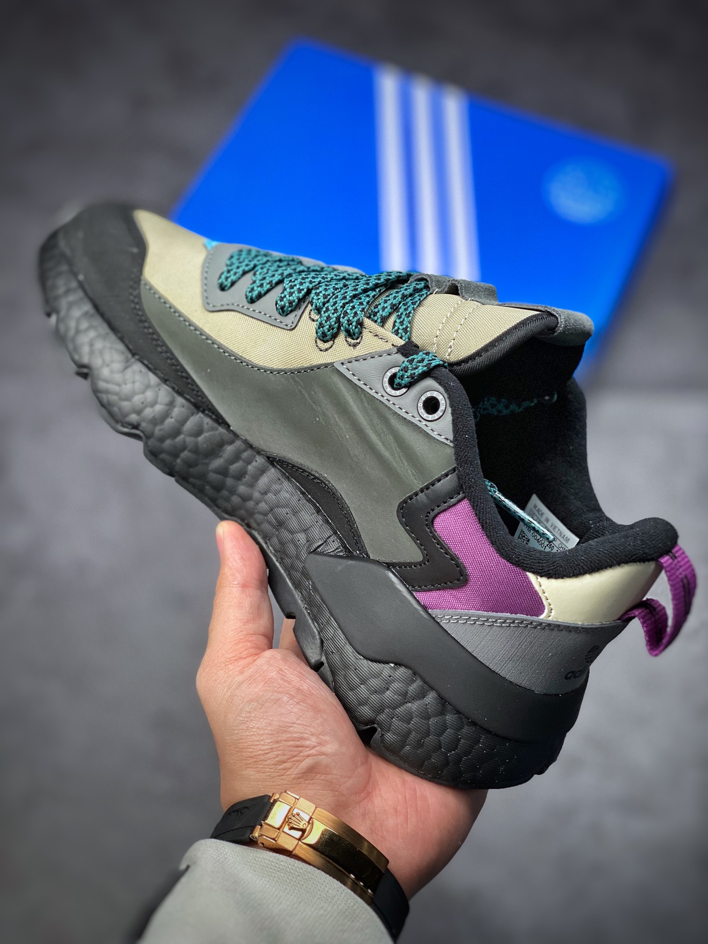 180 Adidas Nite Jogger Boost 3.0 三叶草 联名夜行者黑灰蓝FZ3665-莆田鞋,莆田鞋货源,高仿鞋,高仿鞋货源,安福档口,莆田高仿鞋,莆田鞋批发,高仿鞋批发,莆田高仿运动鞋,高仿运动鞋,莆田运动鞋 180 Adidas Nite Jogger Boost 3.0 三叶草 联名夜行者黑灰蓝FZ3665