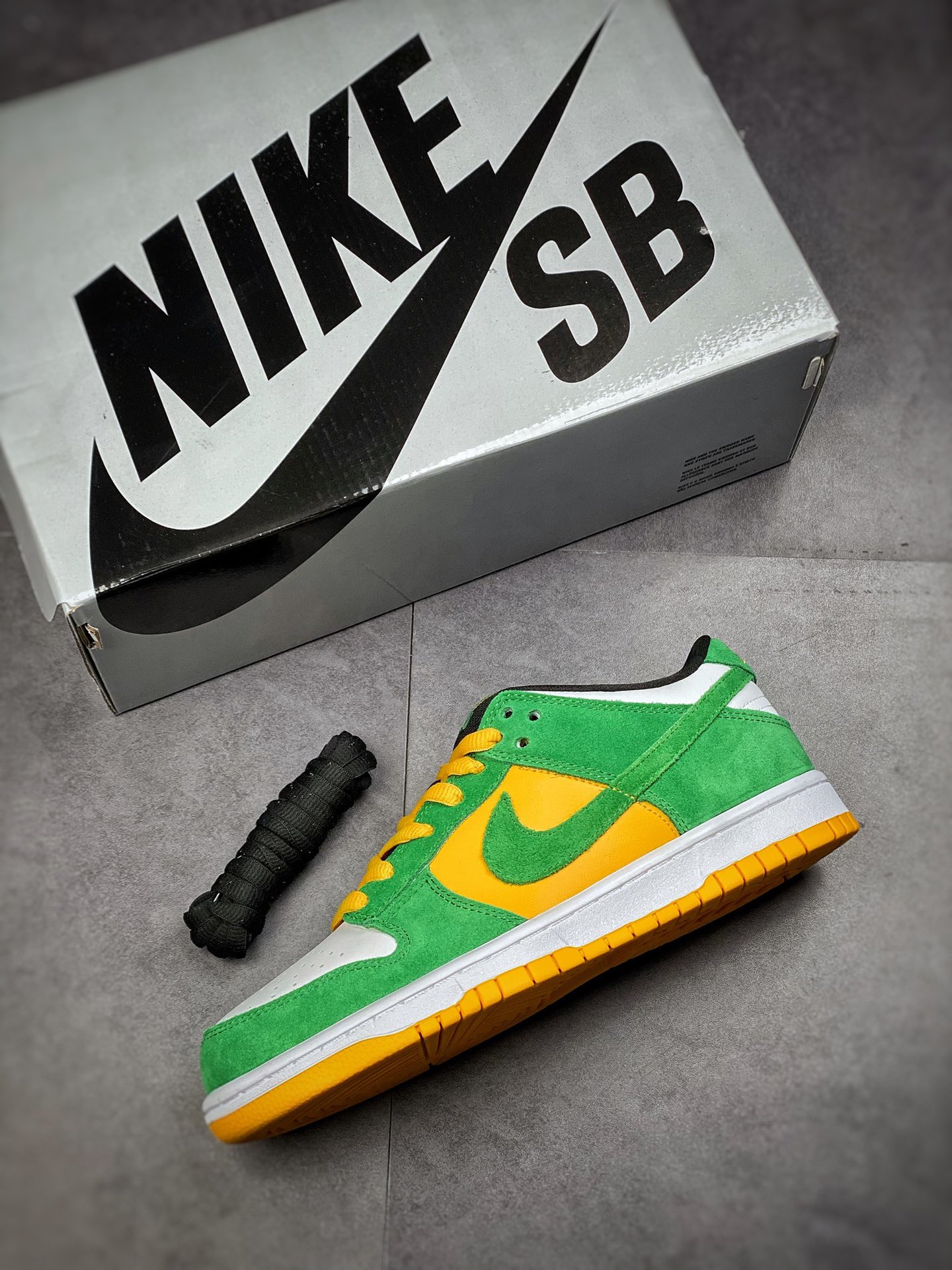 260  Nike SB Dunk Low 元年复刻 黄绿304292-132