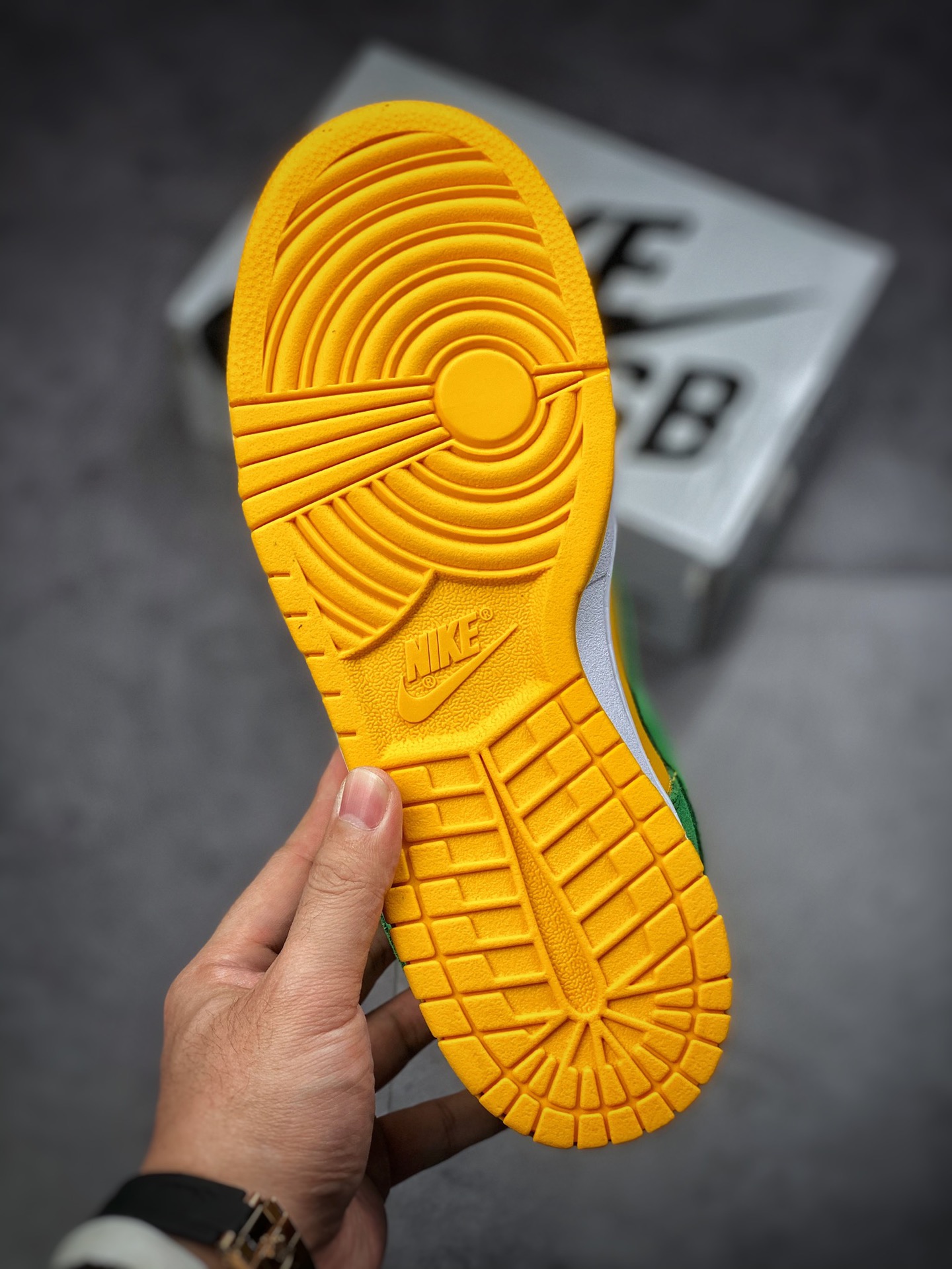 260  Nike SB Dunk Low 元年复刻 黄绿304292-132