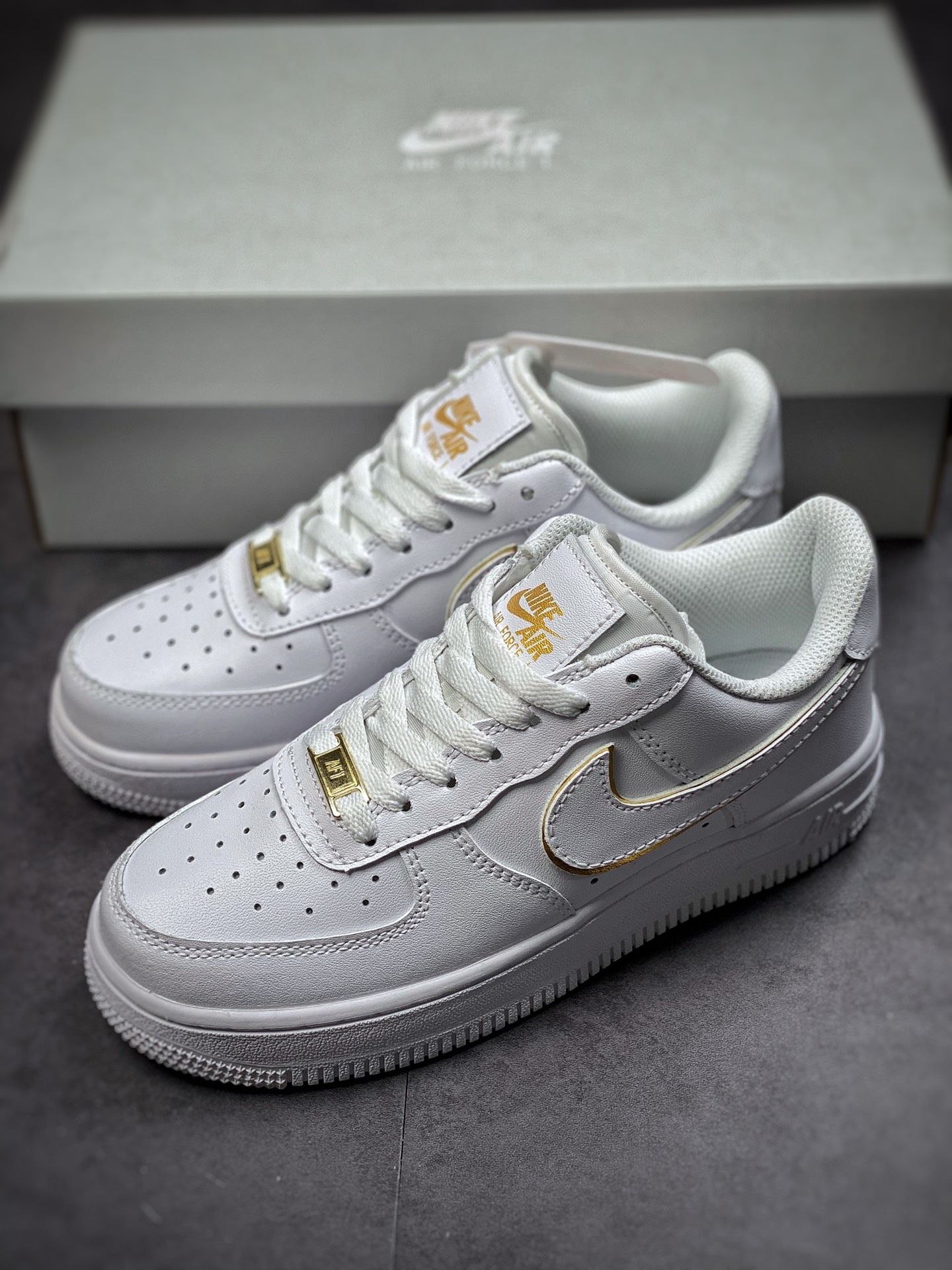 150  Nike Air Force 1 Low 07 白金边钩AO2132-102