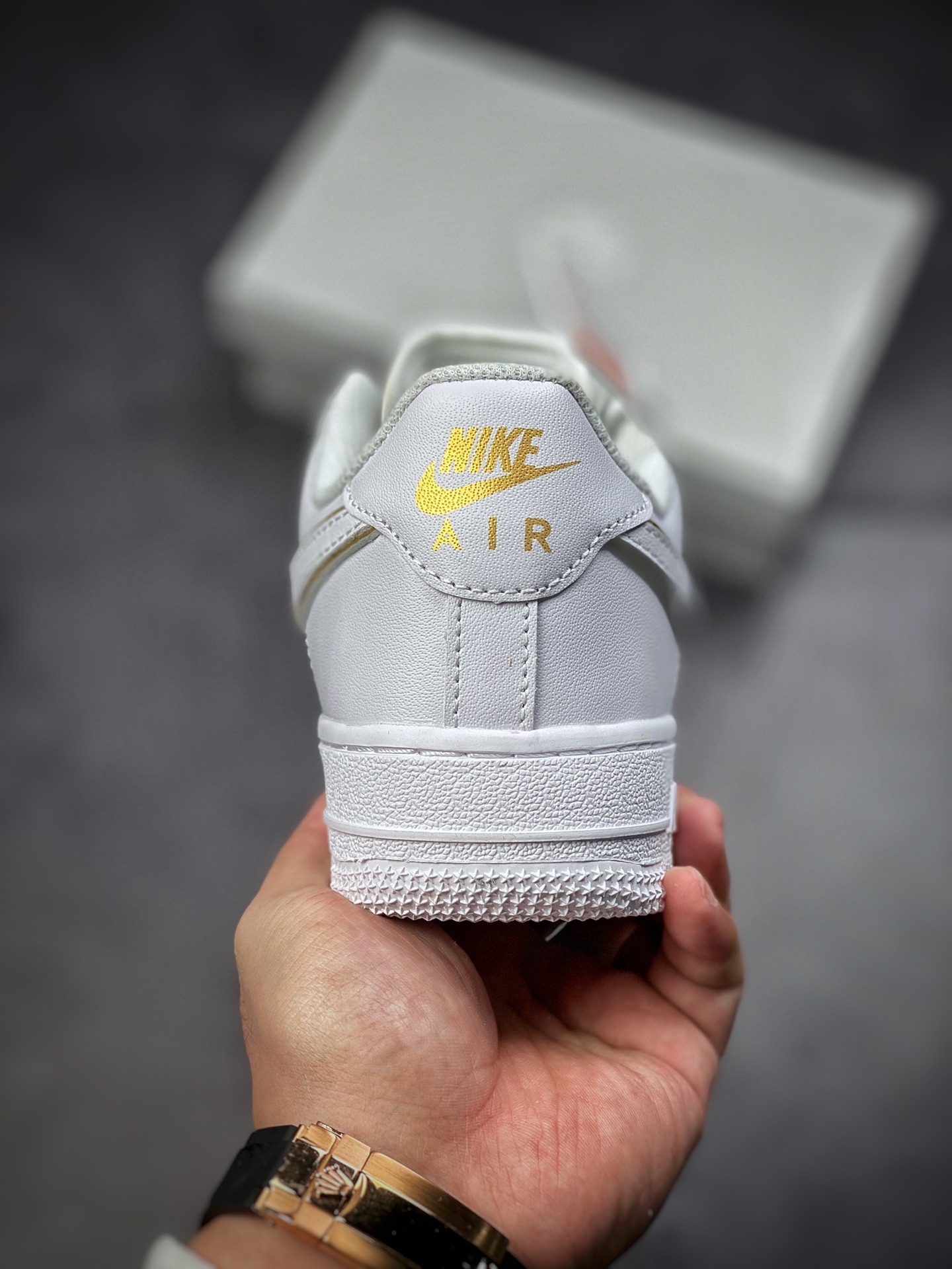 150  Nike Air Force 1 Low 07 白金边钩AO2132-102
