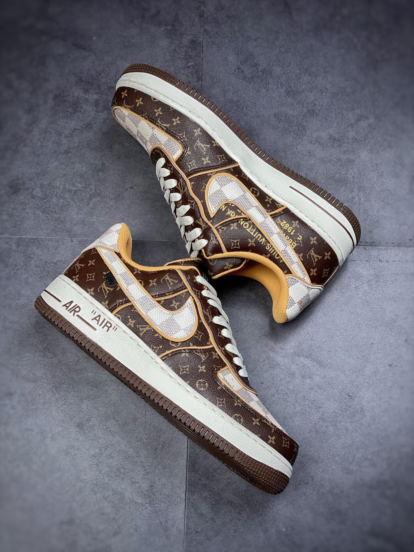 260  Louis Vuitton x Air Force 1 Low 联名老花拼接