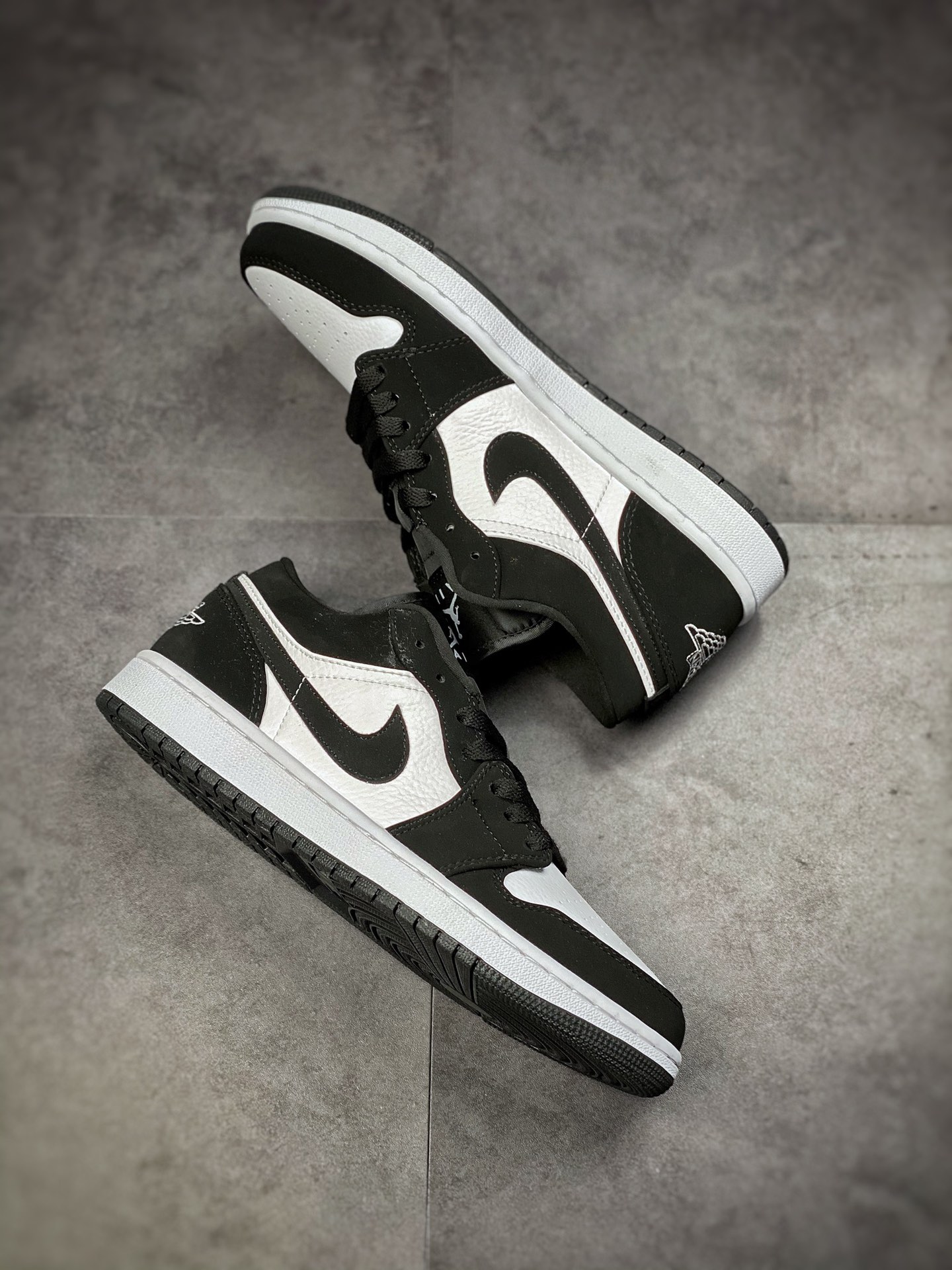 200  Air Jordan 1 Low 黑白 AJ1乔1低帮休闲板鞋 553558-001