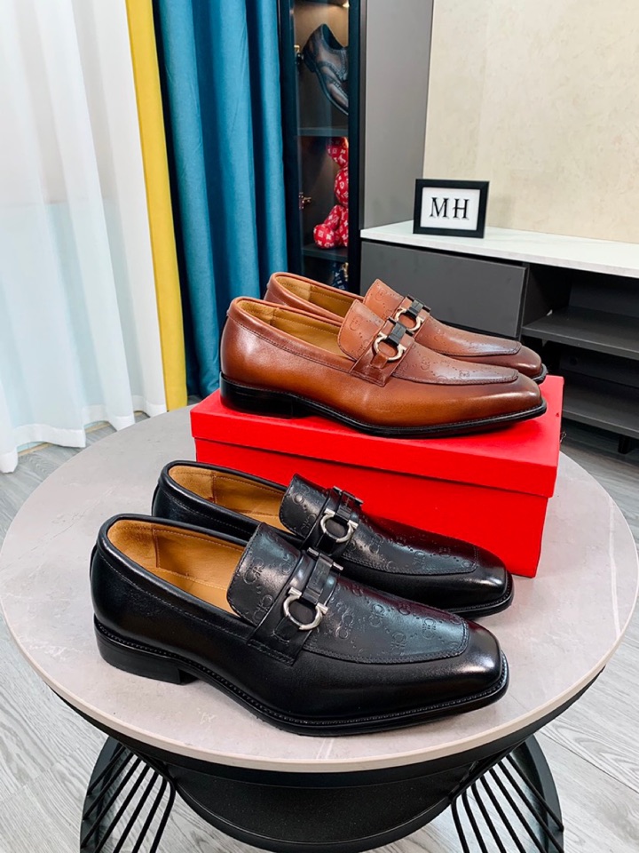 J0   全牛里Ferragamo菲拉格慕最新男士套脚商务皮鞋，头层采用意大利进口荔枝纹软牛皮➕奢华牛皮内里，带有LOGO的激光大底，柔软舒适🌴高端大气，高品味男士首选🍍38-44