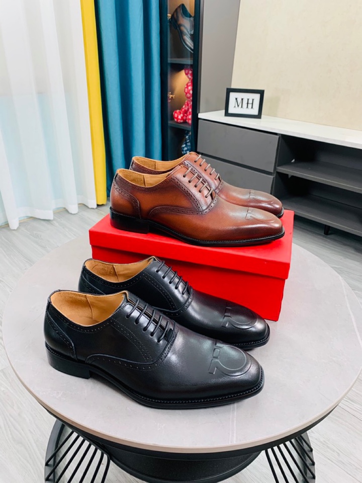 J0   全牛里Ferragamo菲拉格慕最新男士套脚商务皮鞋，头层采用意大利进口荔枝纹软牛皮➕奢华牛皮内里，带有LOGO的激光大底，柔软舒适🌴高端大气，高品味男士首选🍍38-44