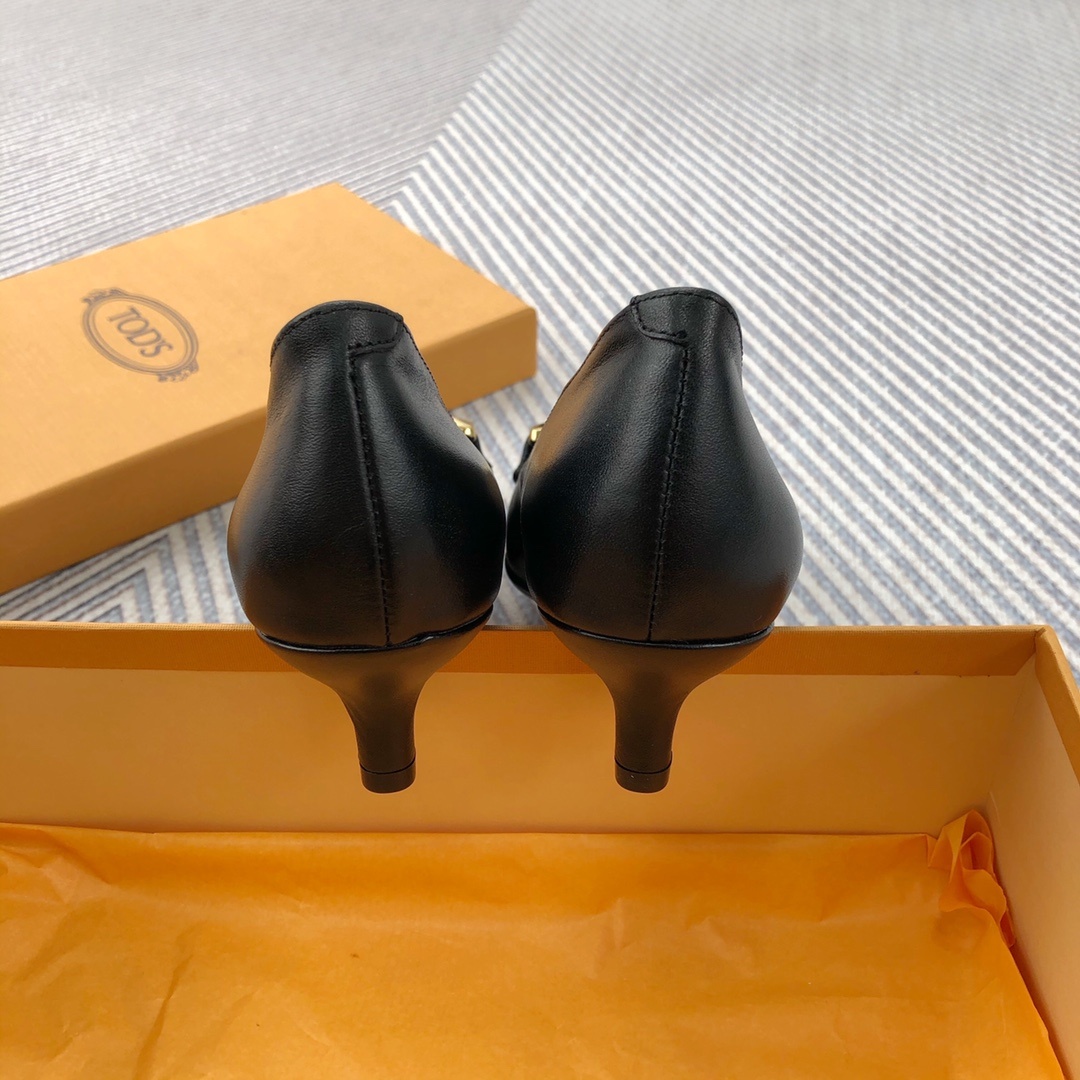 TODS Classic Plumb-Button Single-Shoe: Comfortable and Graceful Footwear with Stylish Design - 图片 8