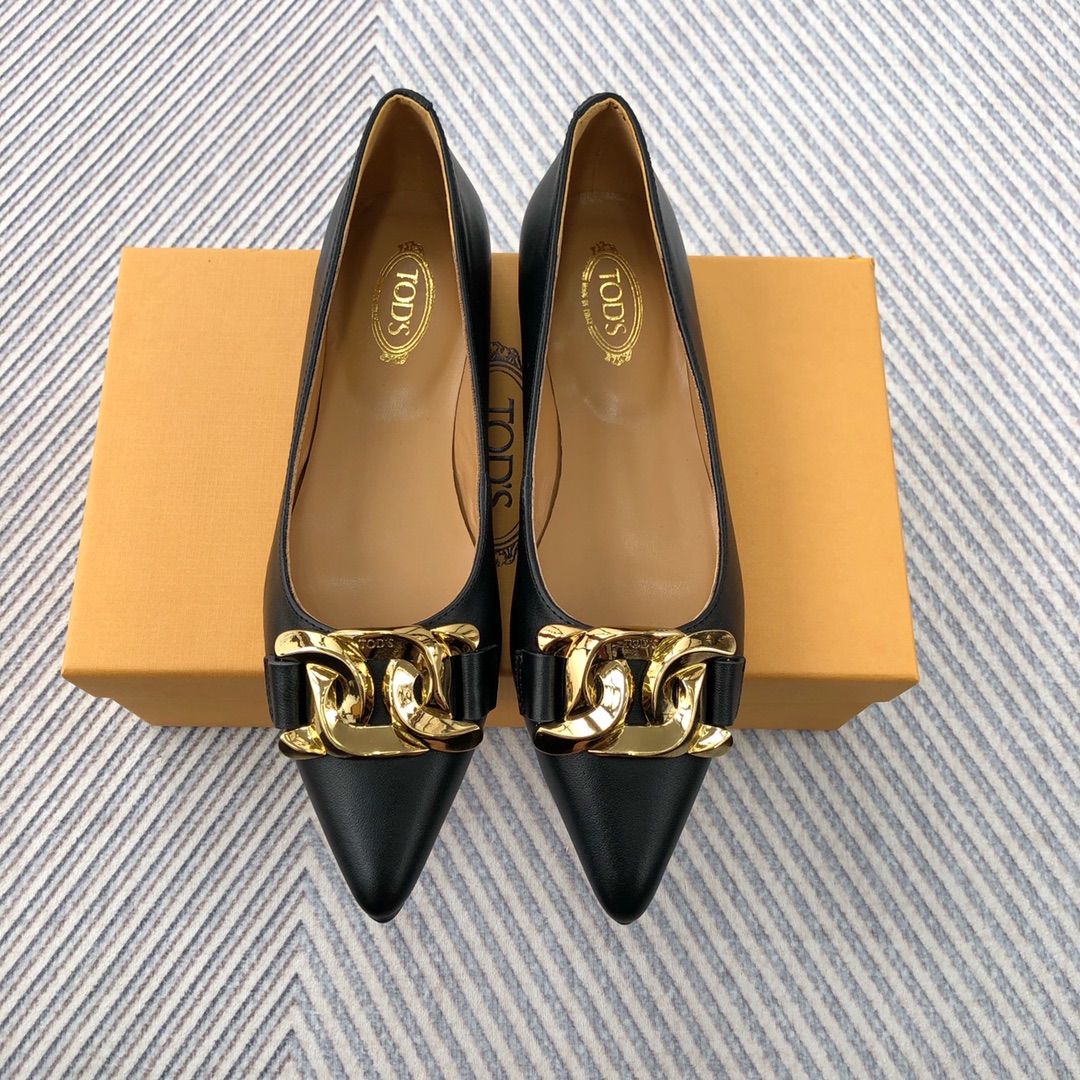 TODS Classic Plumb-Button Single-Shoe: Elegant Design with Comfortable Fit - 图片 1