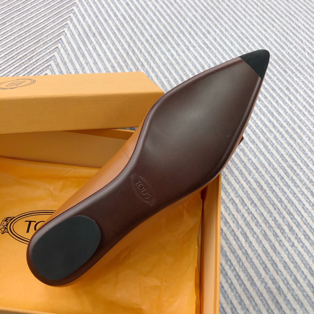 TODS Classic Plumb-Button Single-Shoe: Comfortable and Graceful Design Cabinet - 图片 8