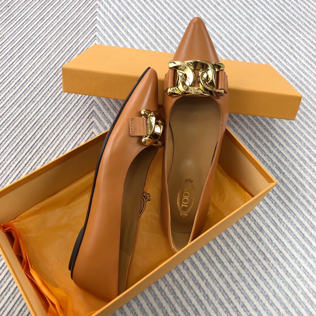 TODS Classic Plumb-Button Single-Shoe: Comfortable and Graceful Design Cabinet - 图片 5