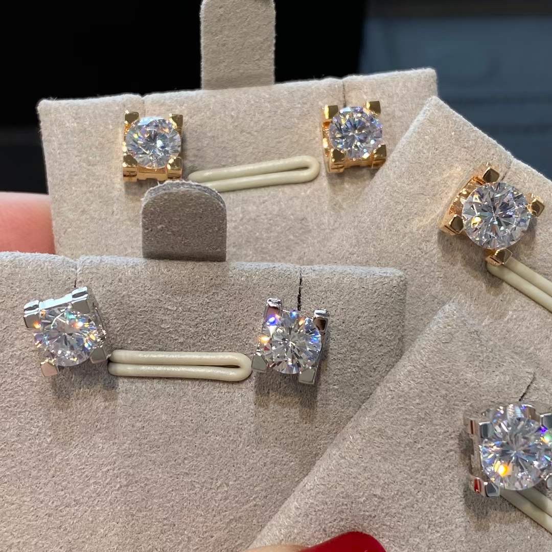 Cartier Cartier/卡地亚 CNC牛‮单角‬钻耳钉